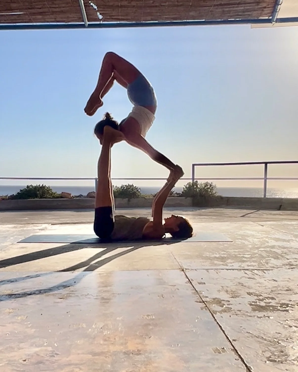 Santosha~ contentment in simplicity.

A week in the wild raw beauty of south Crete. Hot and breezy, right on the crystal clear waters of the Libyan sea, with delicious traditional Greek food and yoga teachings from the heart. 

Thank you @emmajiva &a