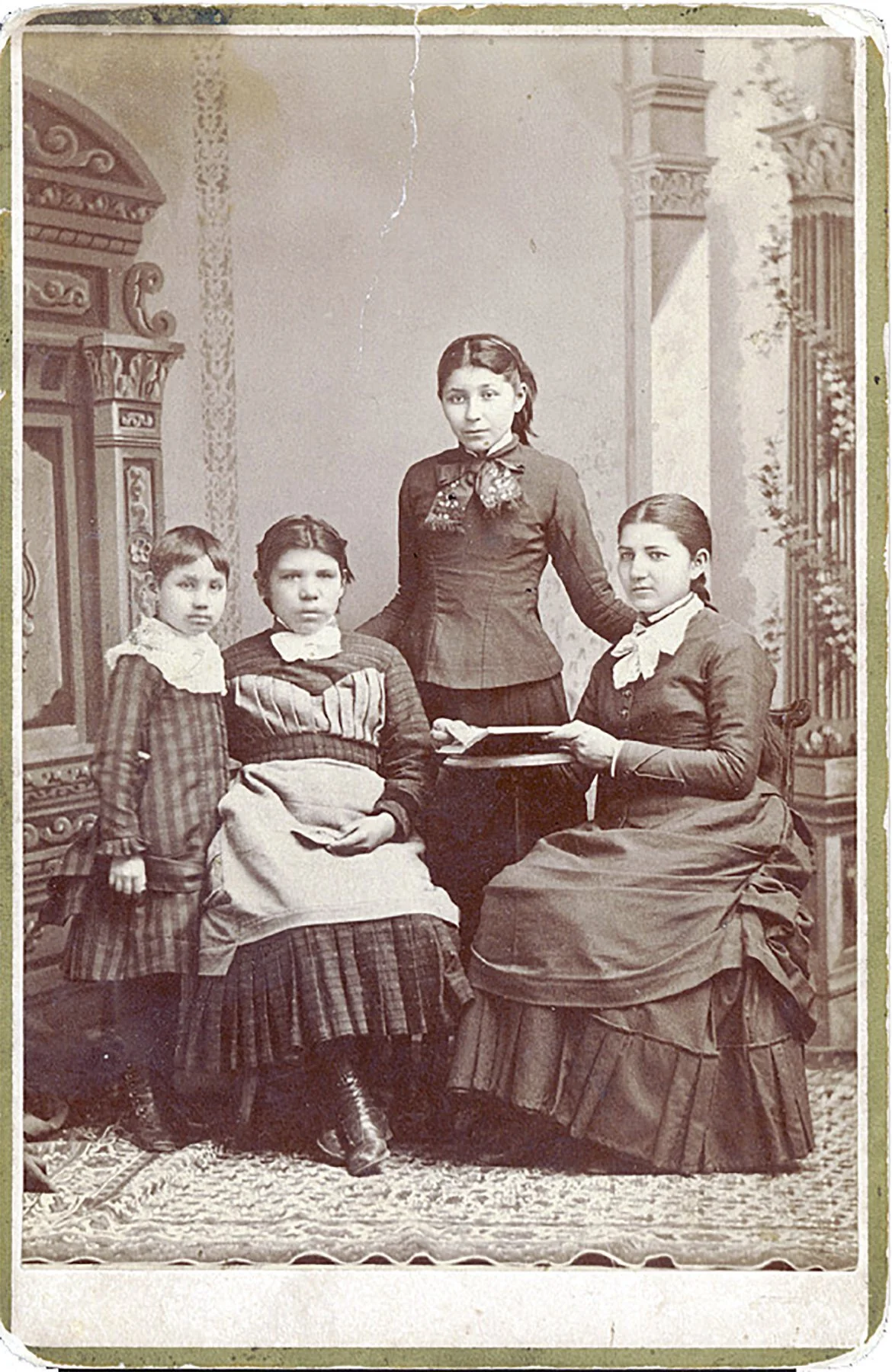 Susan_young_1880_1.jpg