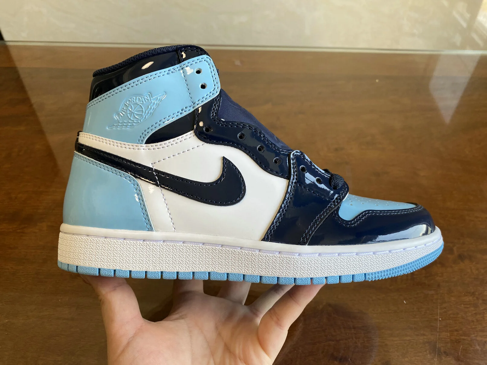 Jordan 1 Retro High UNC Patent