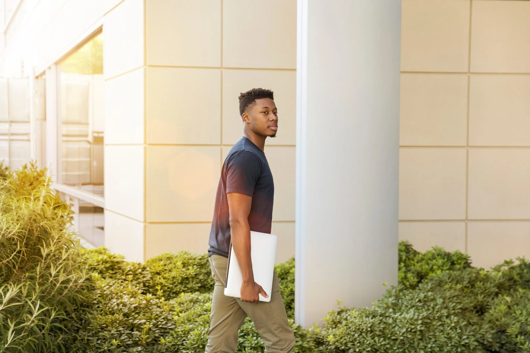 4 Ways Applying for Scholarships Changes A Student’s Life for the Better