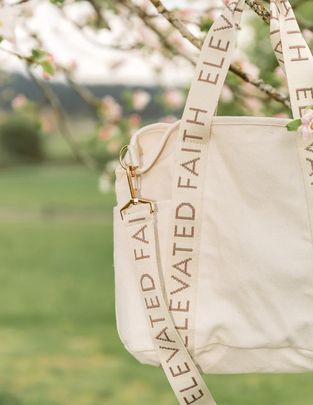 The-Mini-Everyday-Tote_04_1080x.webp