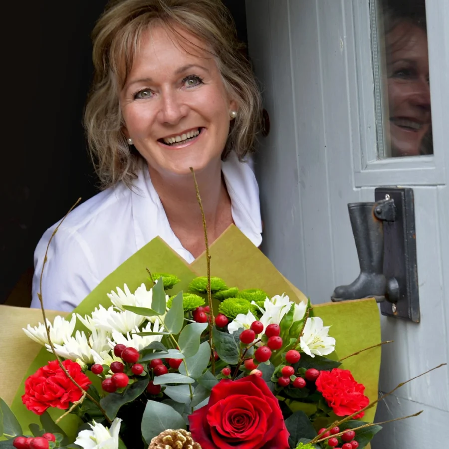 CHRISTMAS HAND TIED.webp