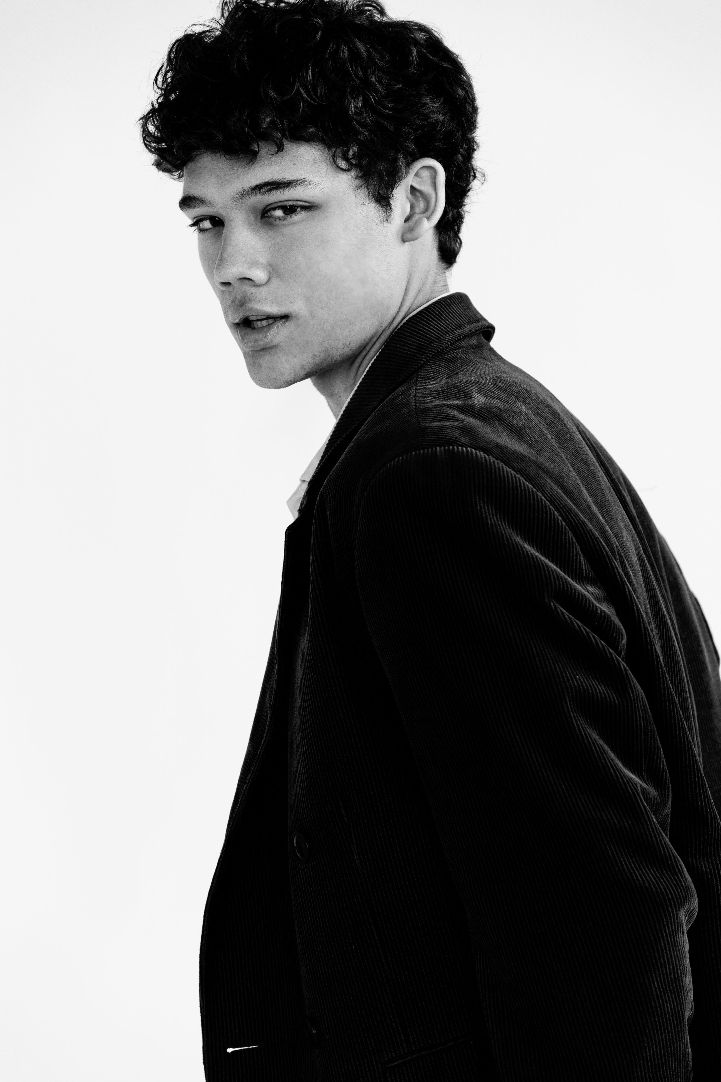 MDL_7051_bw-Edit1.jpg