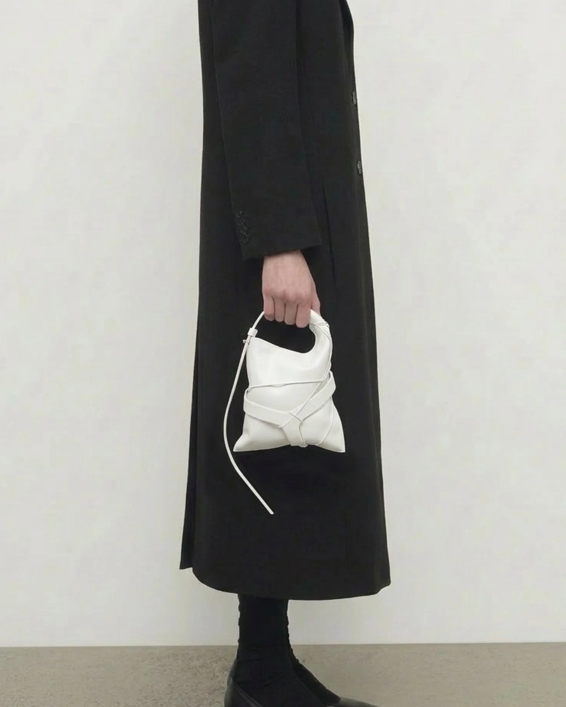 kikiito-sanagi-white-leather-bag-unique-style-handbag-made-in-london-house-of-ito.jpg