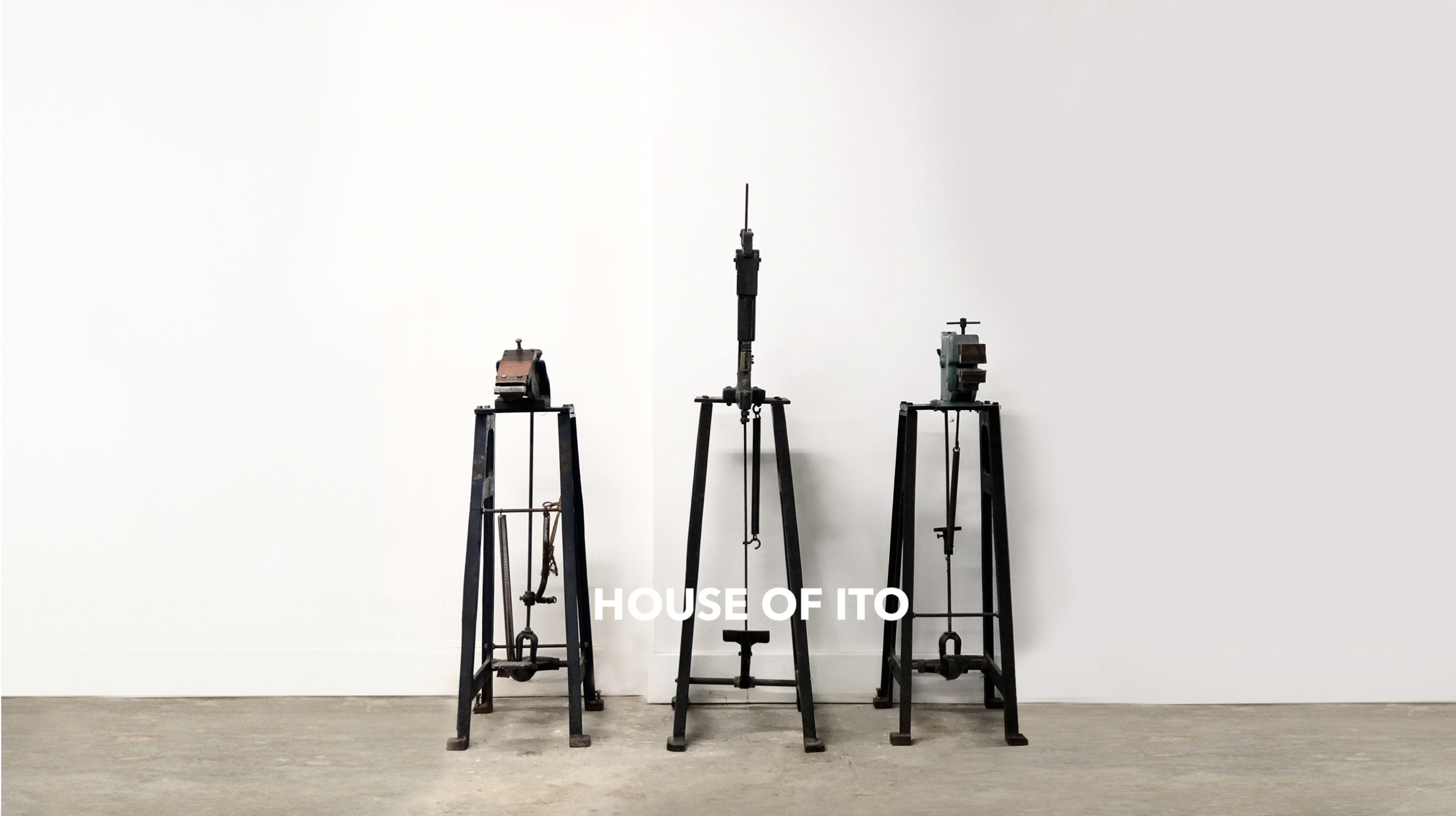 Kikiito-Kiki-Ito-House-of-Ito-Luxury-Japanese-designer-maker-Leather-goods-product-production-studio-made-to-order-leather-work-leathergoods-maker-London-UK-Handbag-bags-leather-accessories-design-studio-order-made-requests-craftsmanship-leather-craft.png