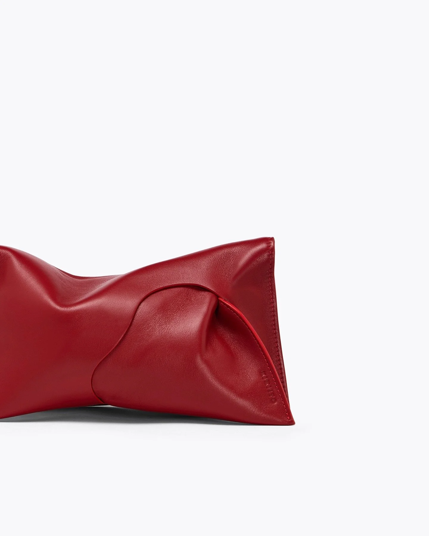 KIKIITO -  IWA Red Bag

Now available at Kikiito.com

Designed and handcrafted in London at House of Ito 

#kikiito #houseofito