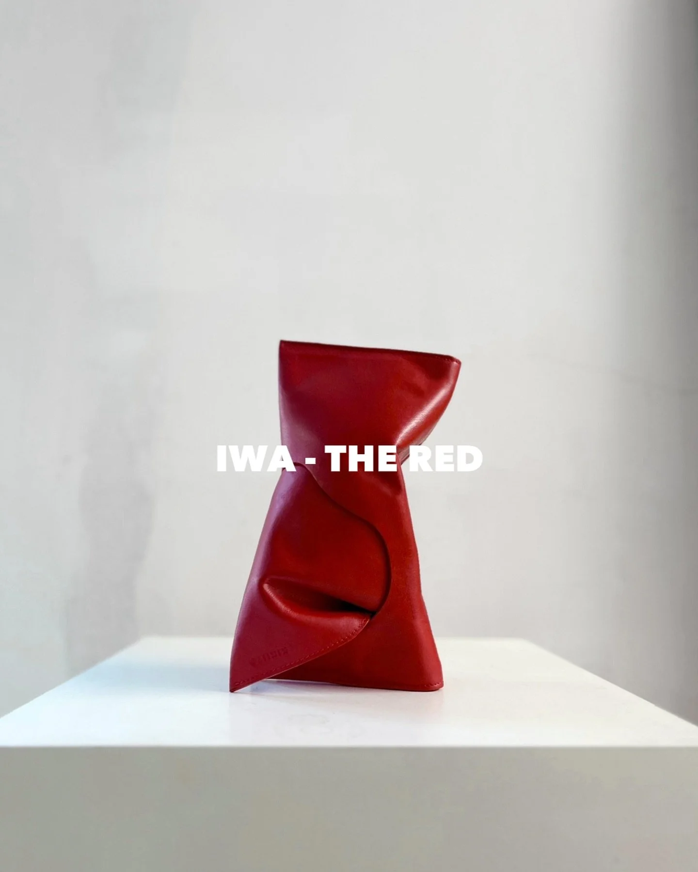 KIKIITO
Presence, defined.

IWA &ndash; red leather bag, sculptural in form
Handcrafted in London by House of Ito

Now available at Kikiito.com

&mdash;&mdash;&mdash;

#kikiito #houseofito #leathersculpture
