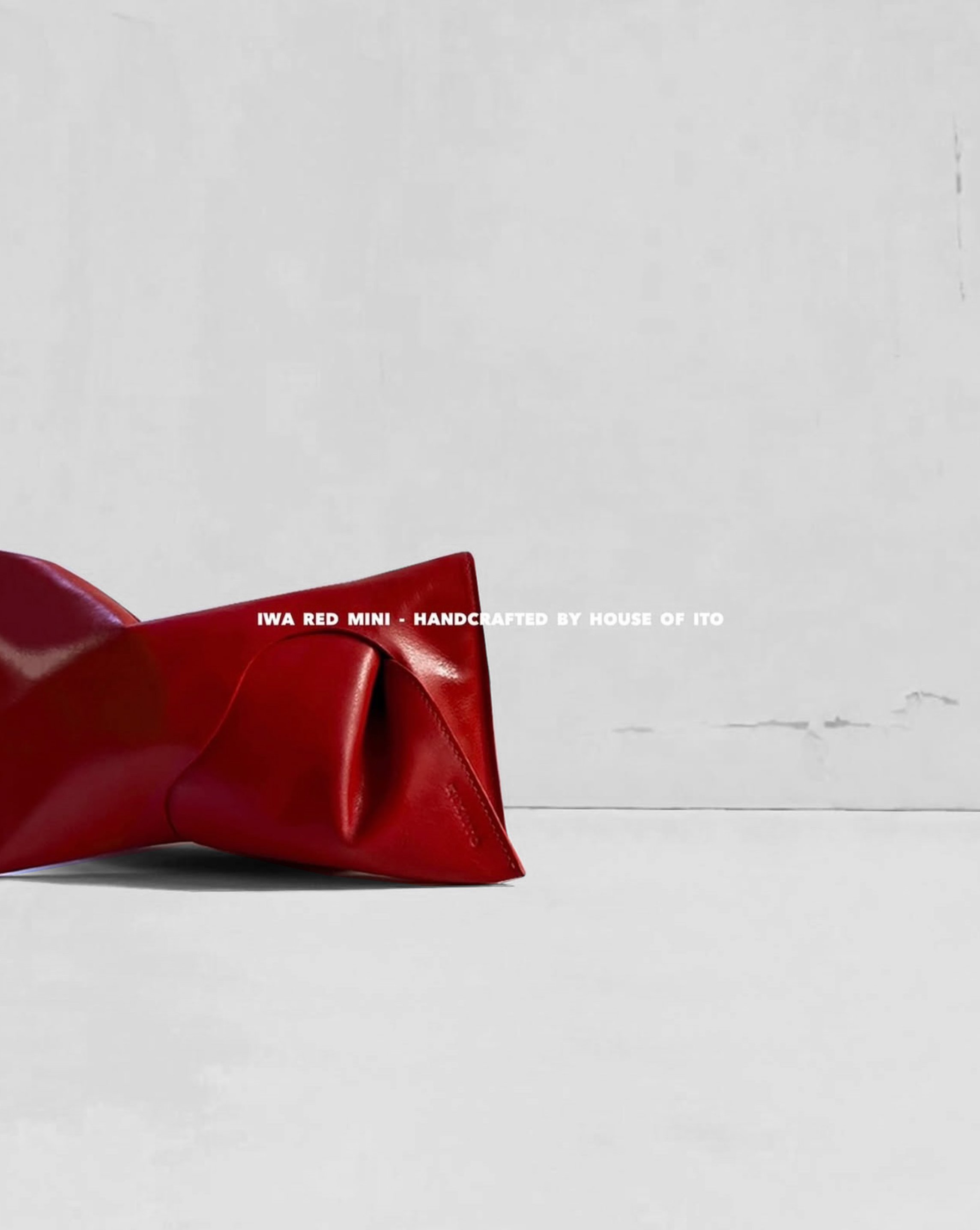kikiito-iwa-small-red-leather-shoulder-bag-minimal-avant-garde-sclupure-bag.jpg