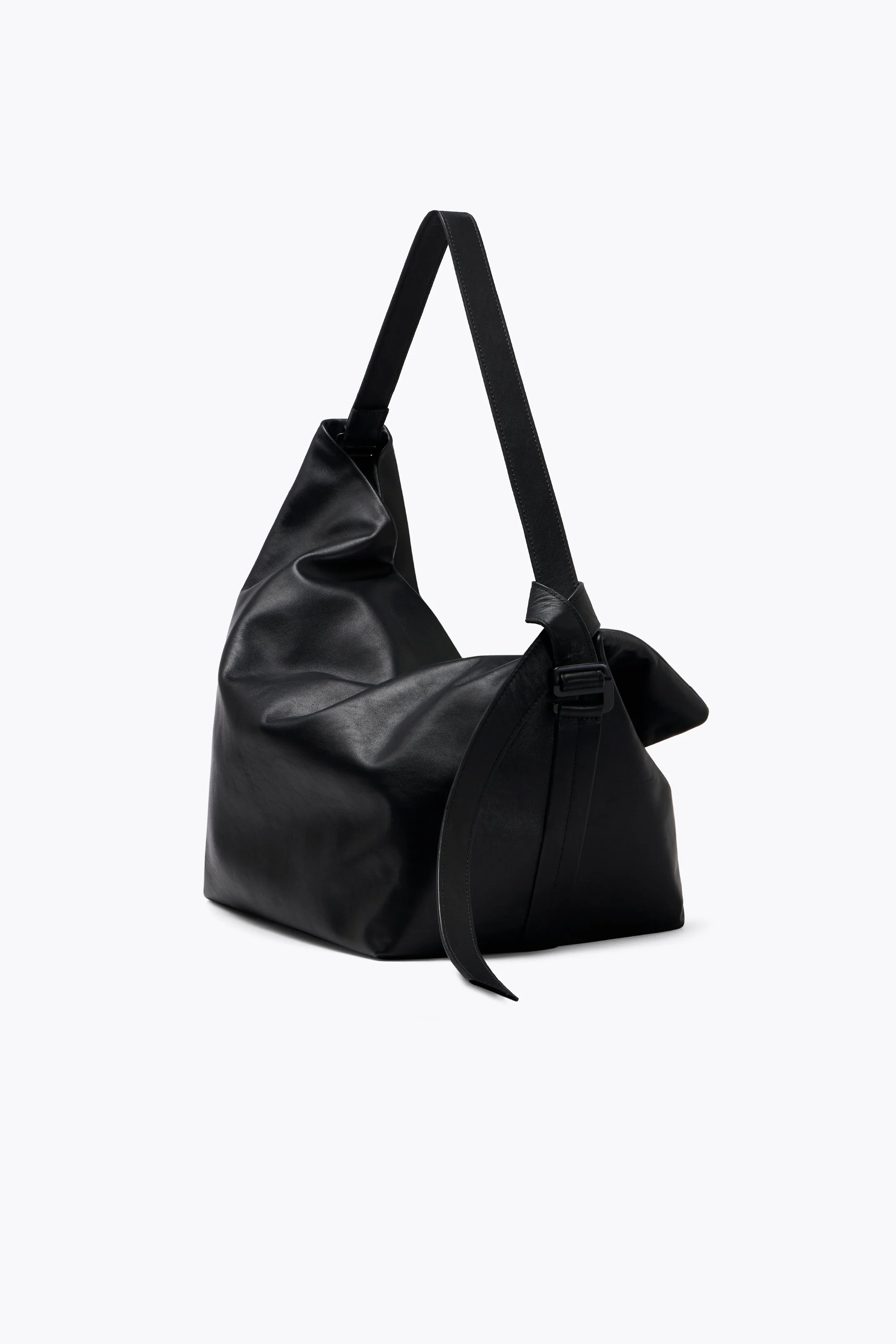 kiki-ito-kikiitobags-black-large-tote-shoulder-bag-umi-essence-house-of-ito-made-in-london-black-leather-avante-garde.jpg