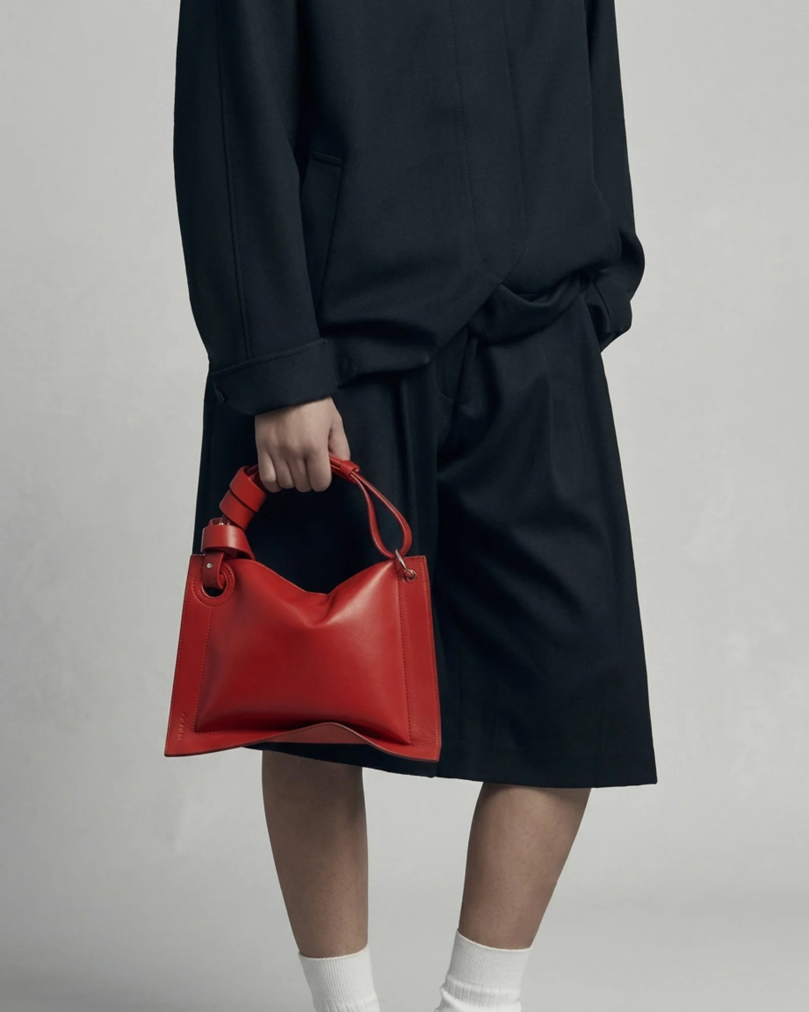 kikiito-umi-red-leather-bag-luxury-red-handbag-made-in-london-house-of-ito-lookbook-2026.jpg