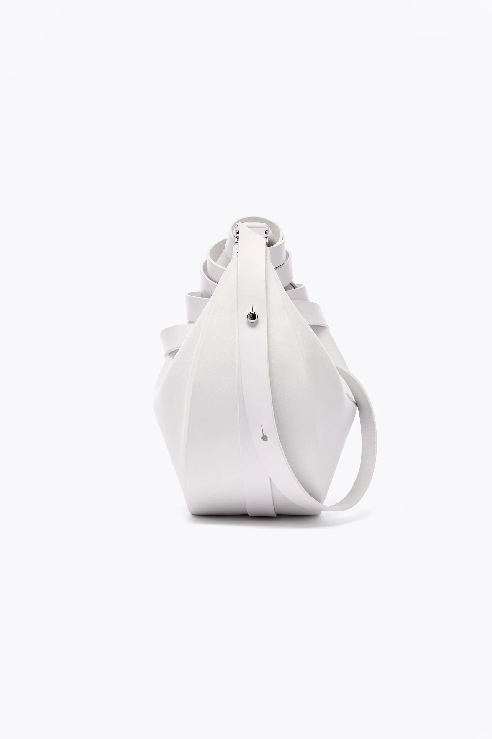 Kiki-ito-house-of-ito-cosmos-tuki-circle-hand-shoulder-bag-white-leather-craftsmanship-handcrafted-made-in-London-side.jpg