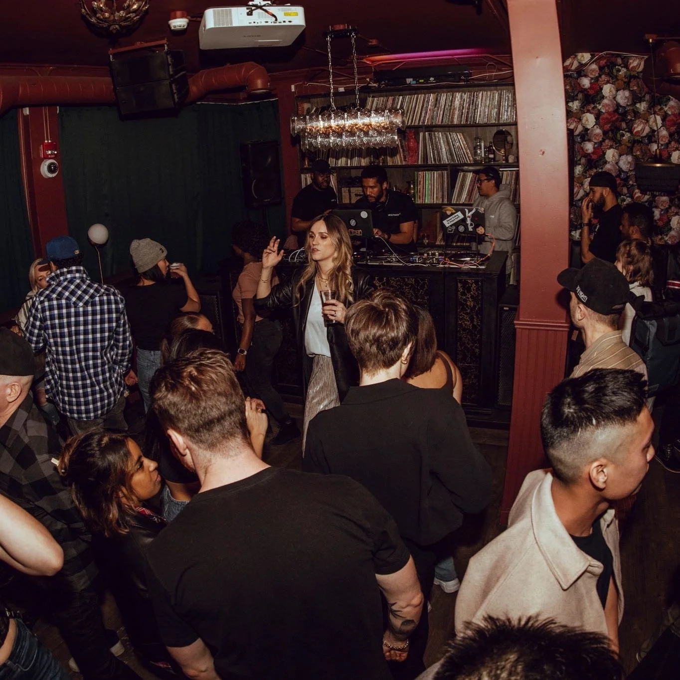 Tonight at the Common @l_ugz is back, playing the best in Hip Hop, R&amp;B, Dancehall &amp; Latin. Free cover all night long + $8 Patron shots. Let&rsquo;s party! 🎉🍾