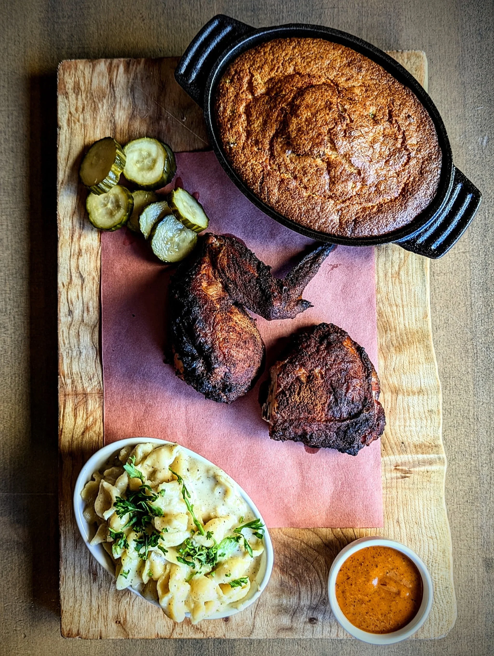 Weekend feature 🍗🤤
Quarter hickory and oak smoked chicken
with classic mac &amp; cheese, sweet jalapeno corn bread, house pickles, and hot sauce 
$30