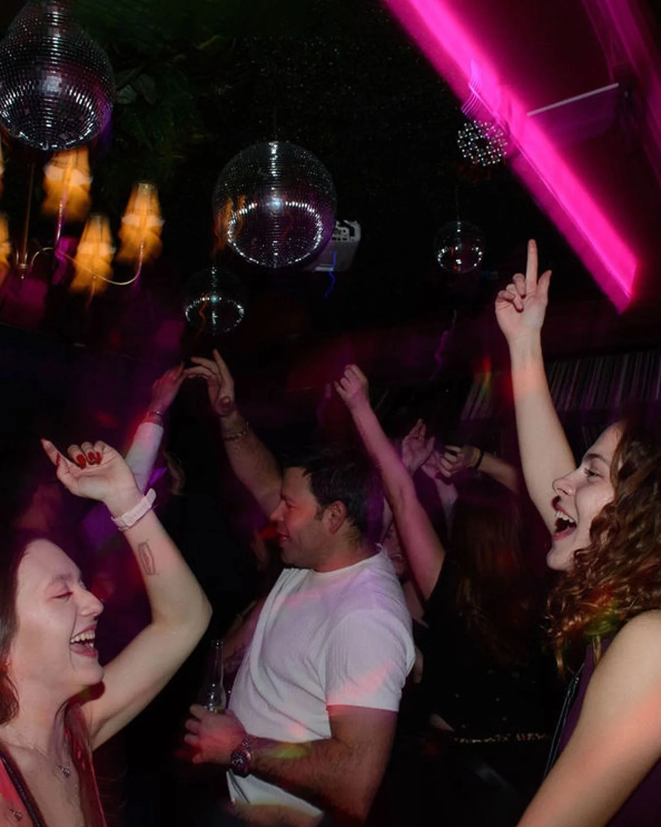 Tonight! @wusyaname.party is back with RUN IT! The 90s &amp; 2000s hip hop/r&amp;b throwback party with special guest @flyladydi alongside @djsummermoon, @itsshortstyle &amp; @grego780.

Tickets available via the link in our bio.
📸 @poysiancrown