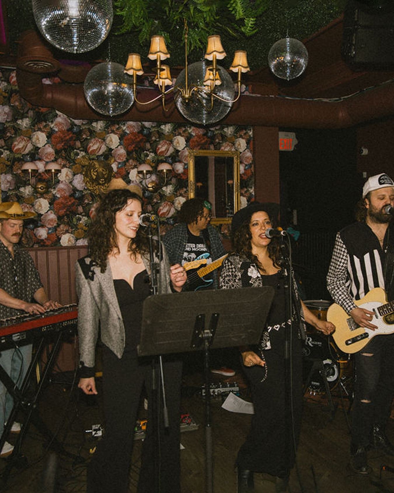 Tonight at the Common we celebrate the launch of our Streetcar Cask Party season with some live music courtesy of The Silver Wedding Band. Free entry all night long. 18+ only

📸 @karlywatson
