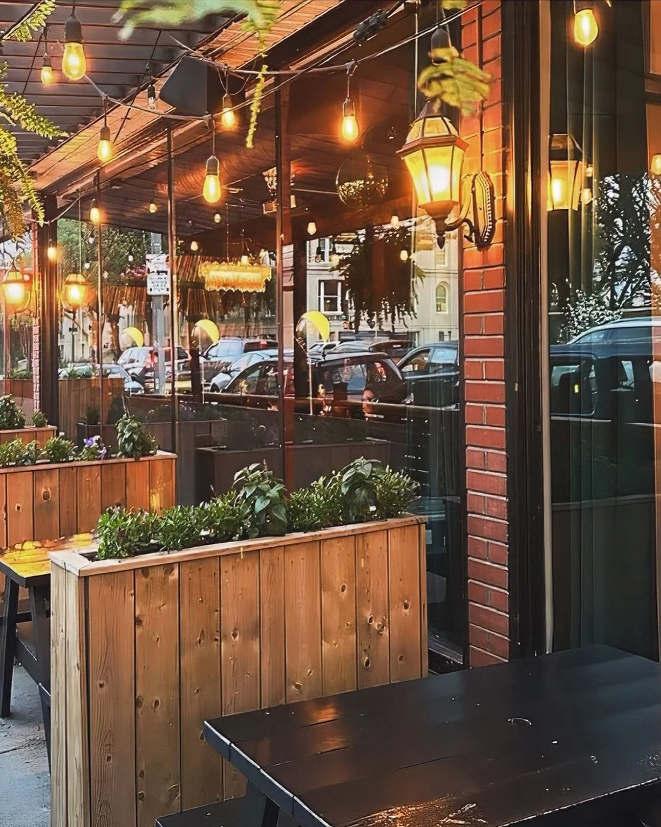 Patio season for the win! Join us on our dog friendly patio. 🥂🌸🍾🎉