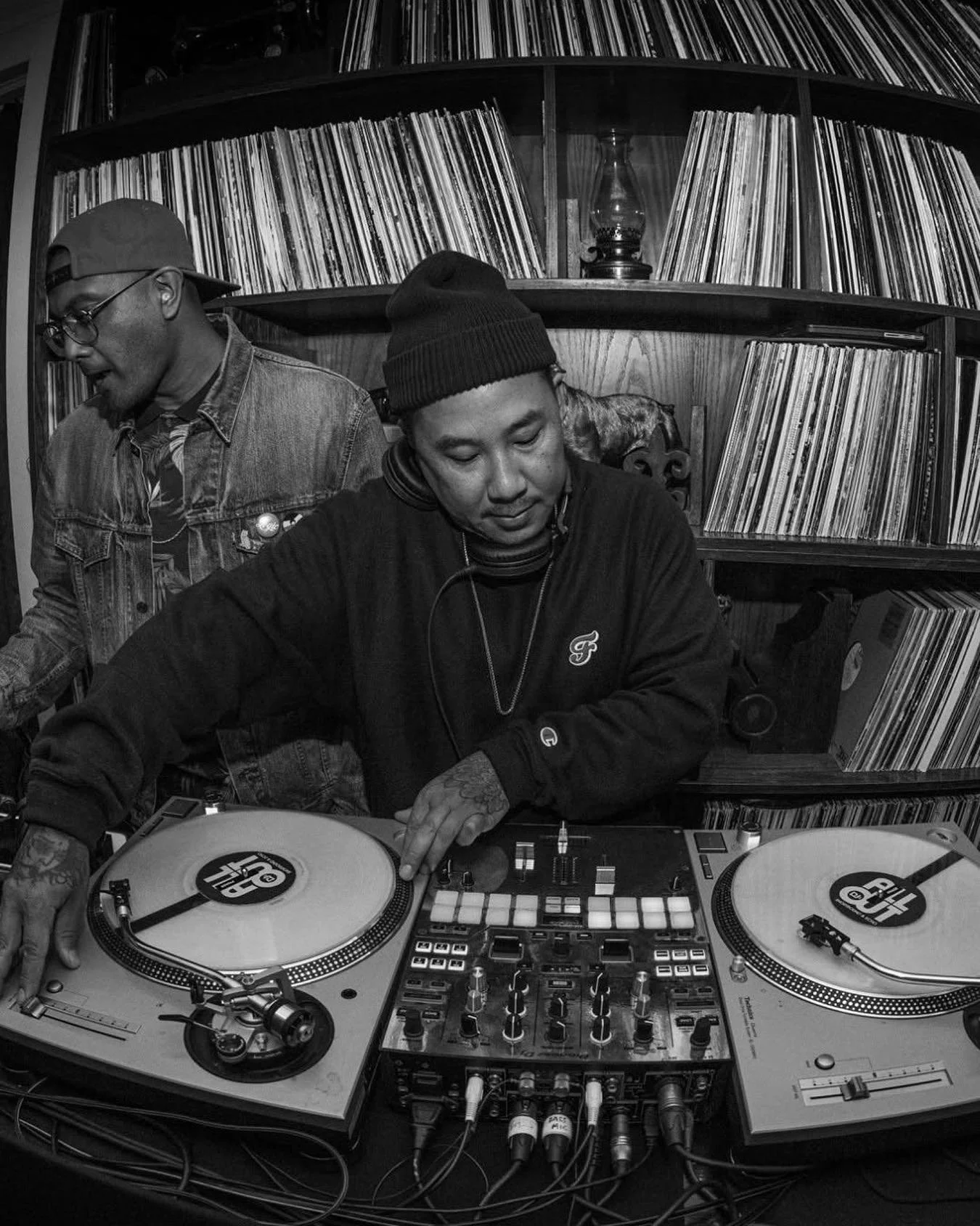 Tonight at the Common @l_ugz is back, playing the best in Hip Hop, R&amp;B, Dancehall &amp; Latin. Free cover all night long + $8 Patron shots. Let&rsquo;s party! 
For all bottle service inquiries please email emma@thecommon.ca

📸 @paul_swanson_