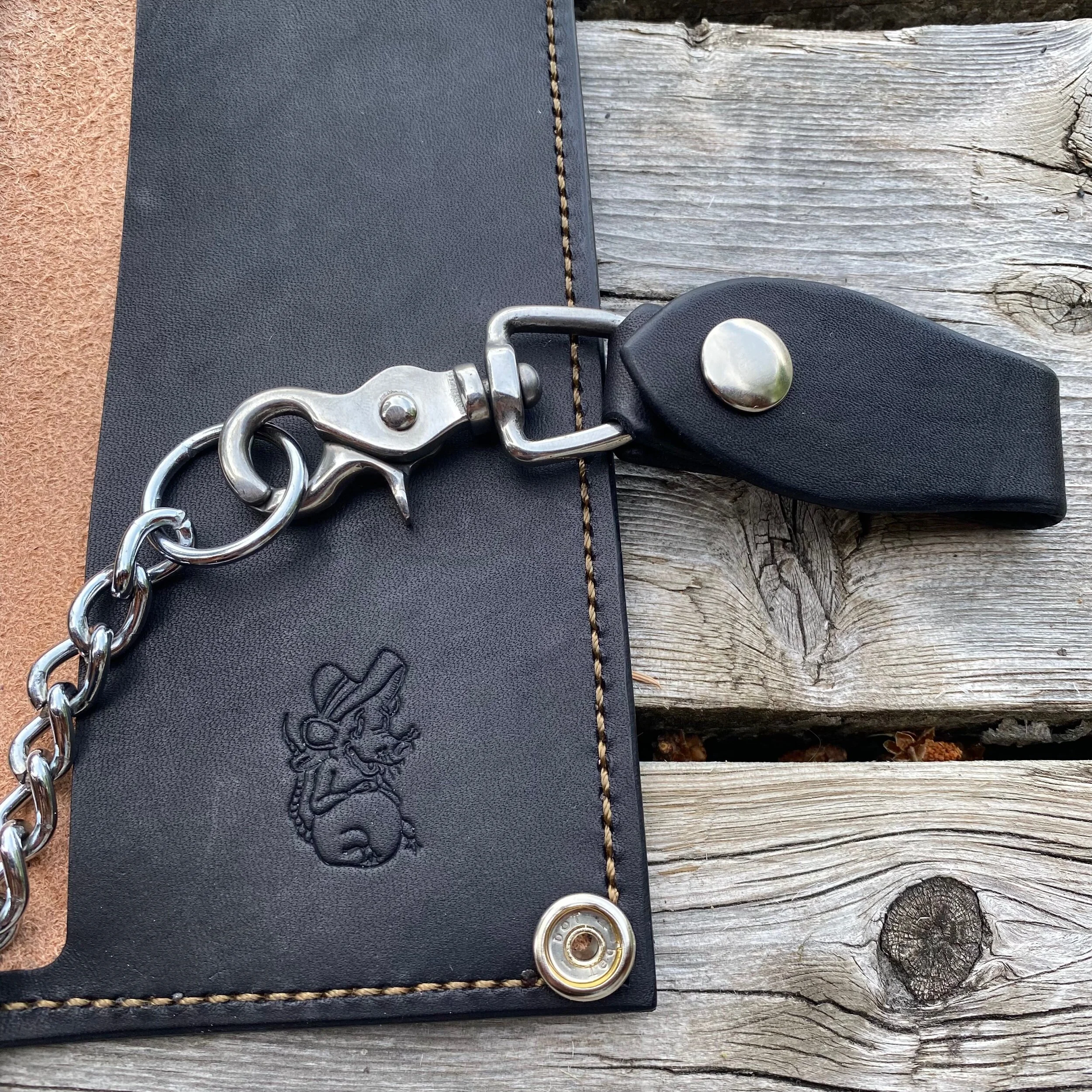 E502BA81-5764-4DC2-BDD5-7590C0A9AFE4