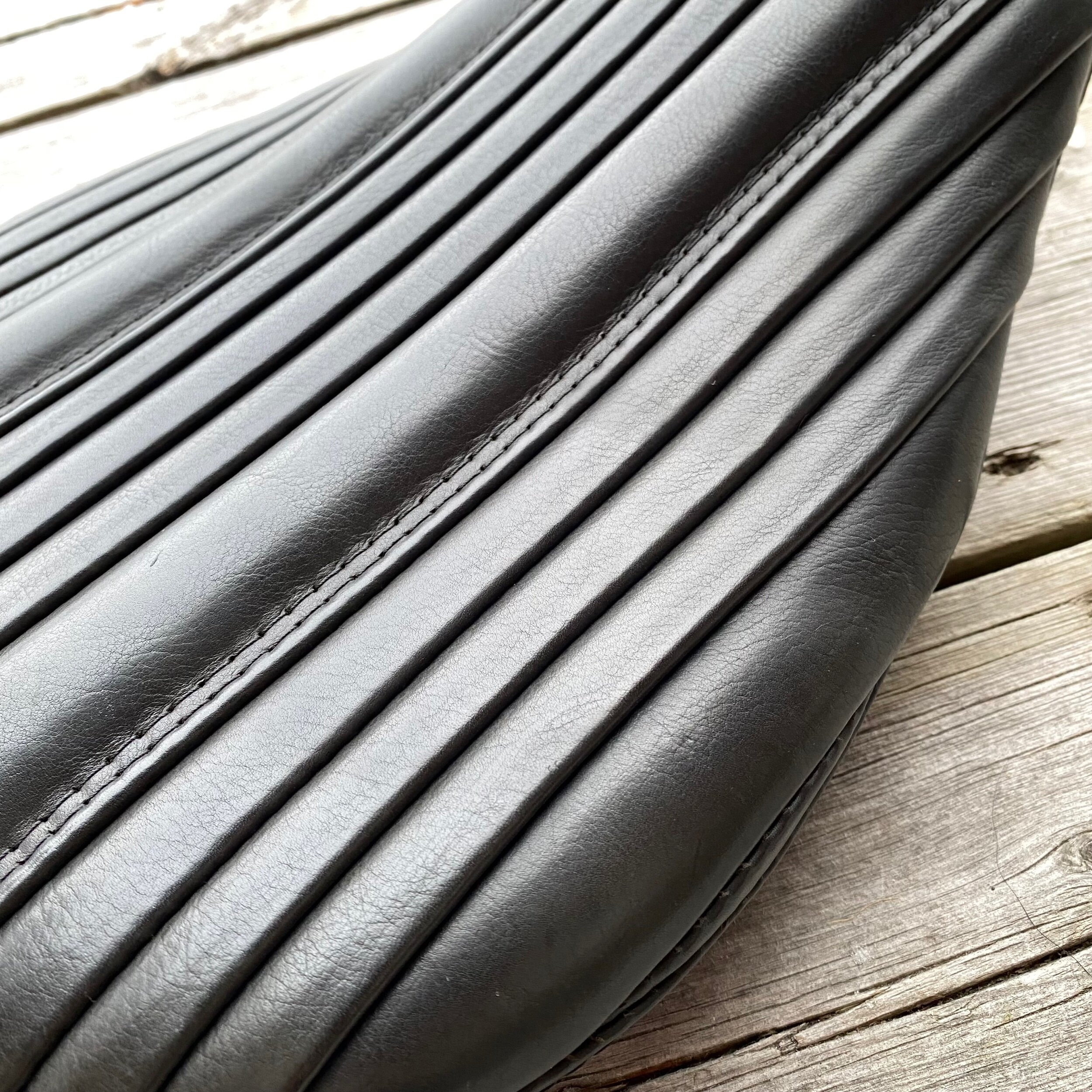 B7C5F849-DF04-4014-9945-637546D39901