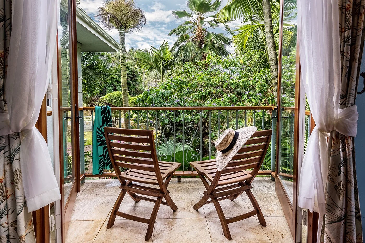 hawaii_yoga_retreat_garden_view_room.jpeg