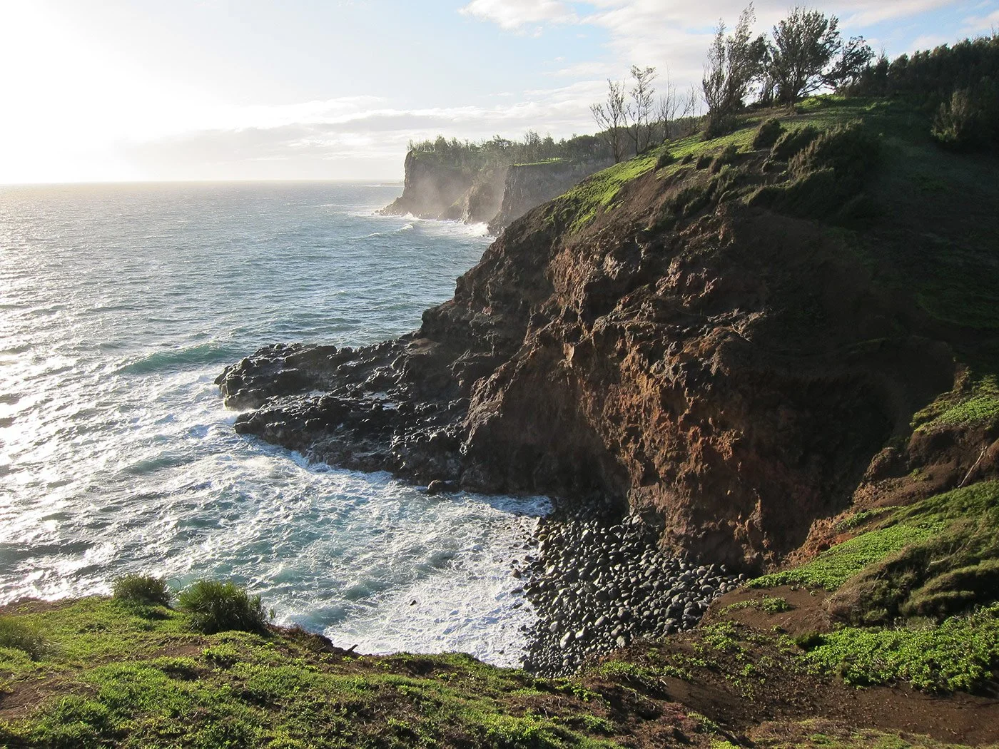 hawaii_island_yoga_retreat_cliffs.jpeg