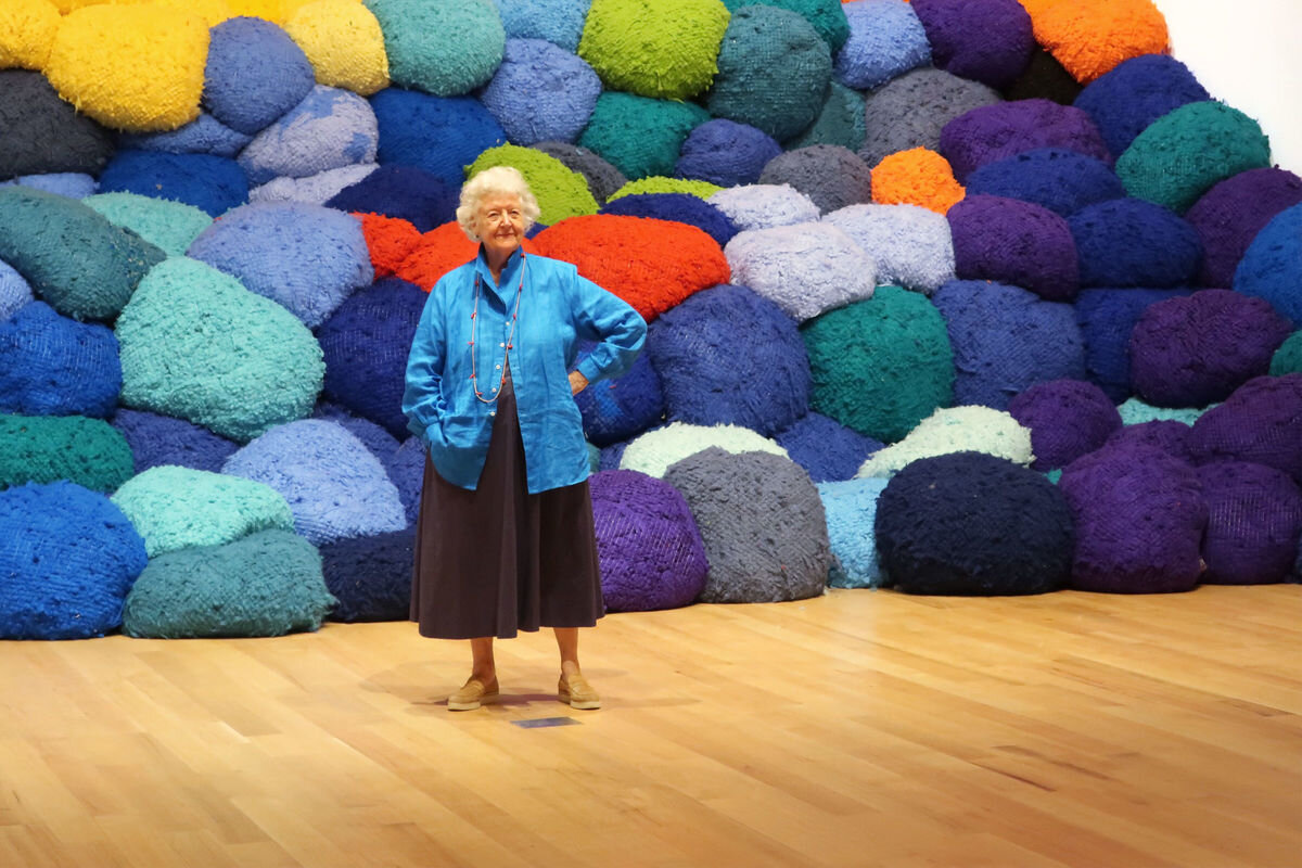 Artist Bio: Sheila Hicks