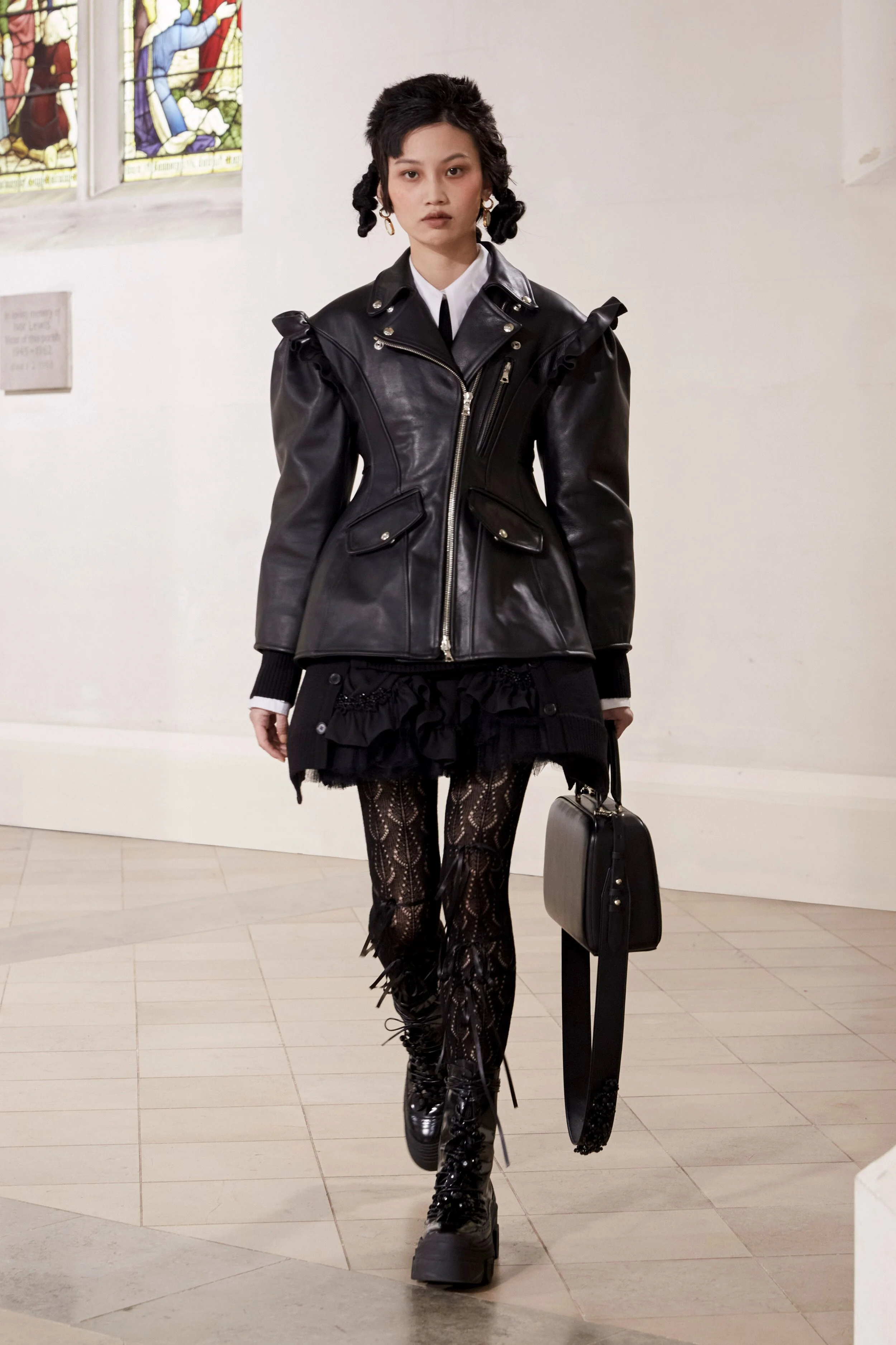 Simone Rocha Fall RTW 2022_2.jpeg