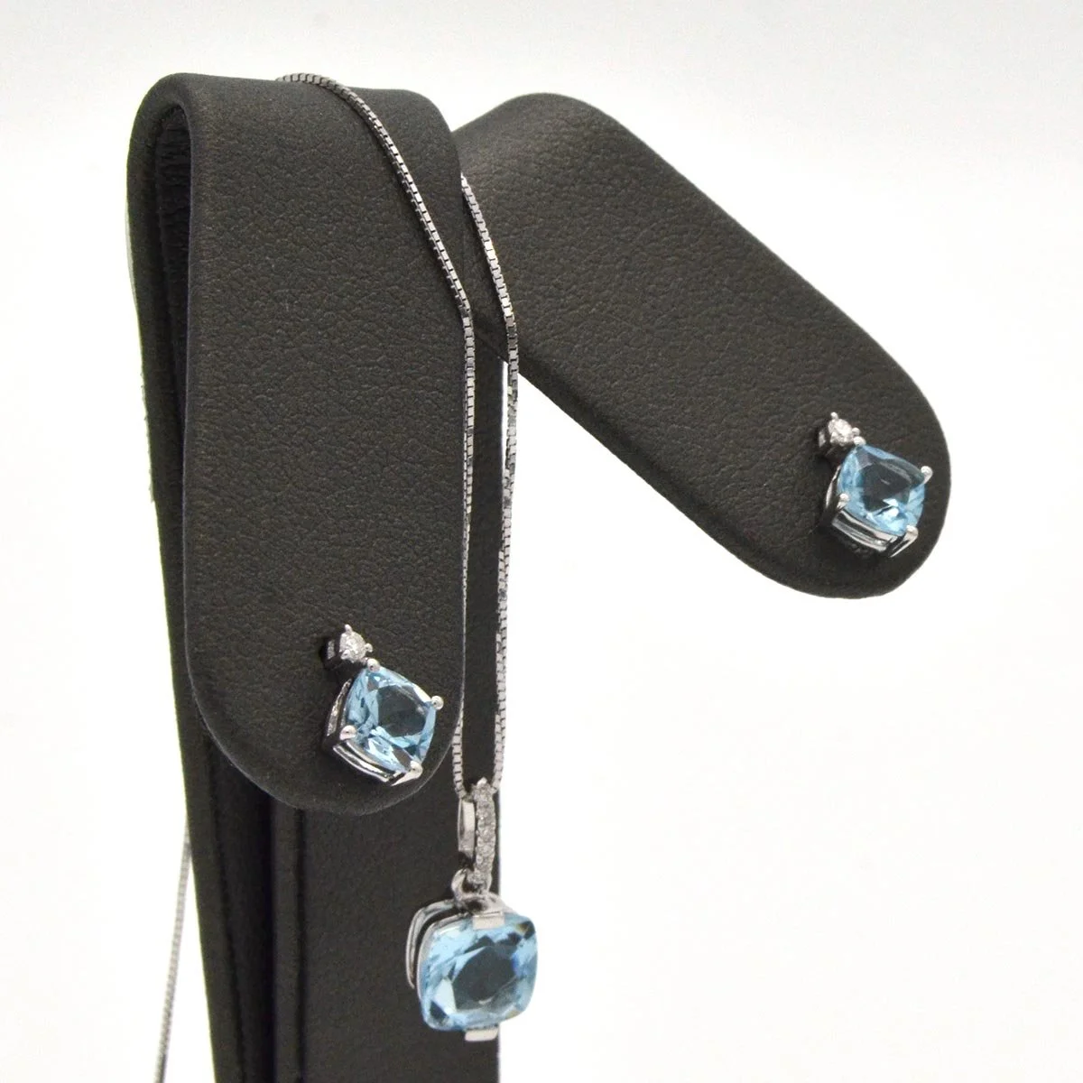 14K Aquamarine & Diamond Earrings