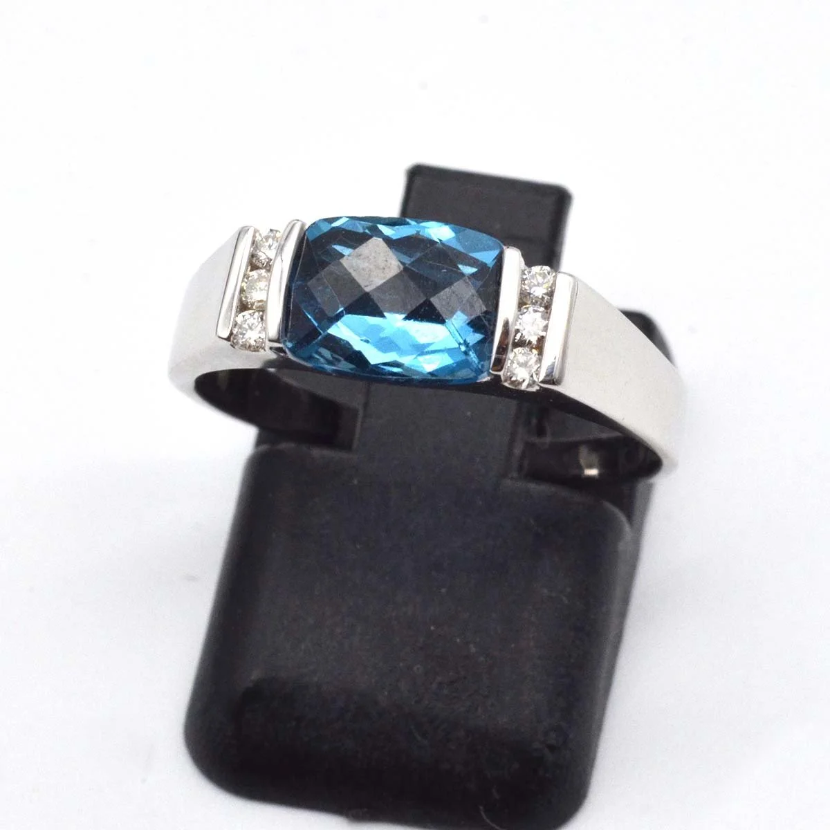 14k-topaz-diamond-ring-45.jpg