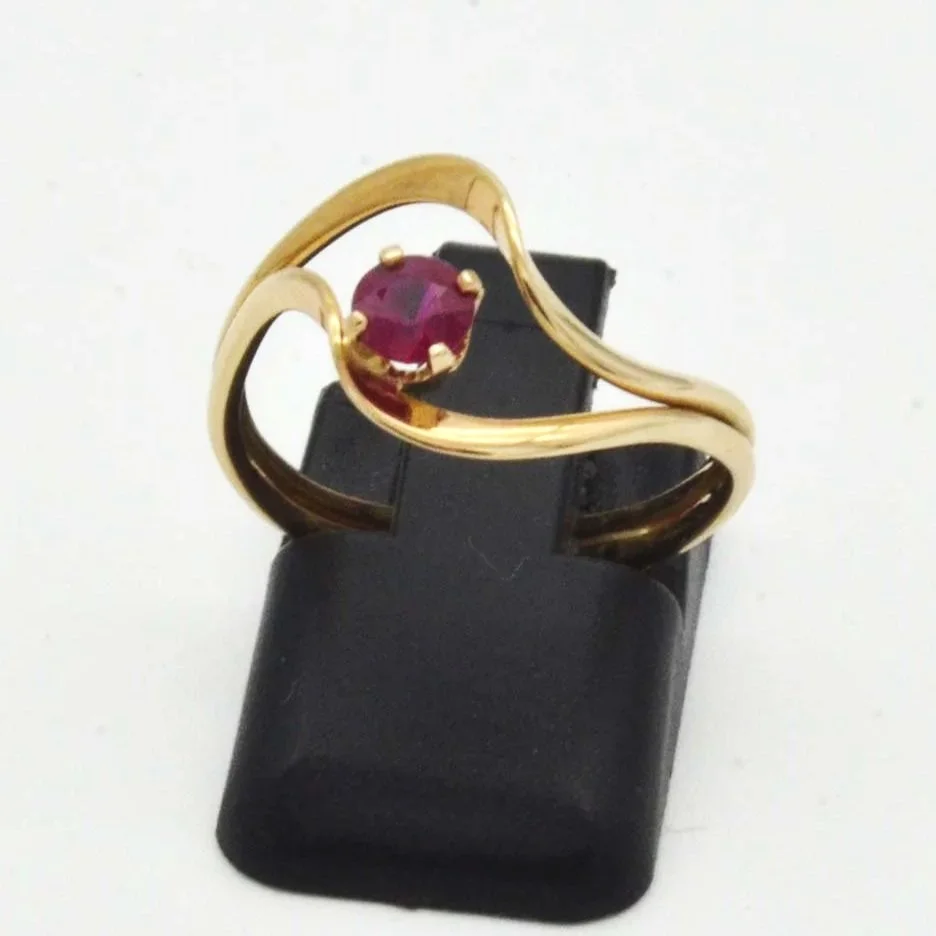 Ruby | 14K Yellow Gold