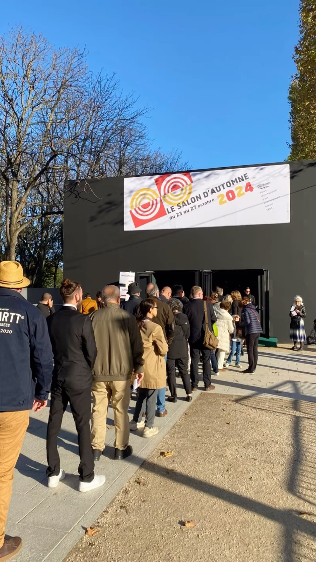 •✨ SALON D’AUTOMNE ✨•
Dernier jour pour venir découvrir les artistes du @salon_automne 2024 !
Pêle-mêle, une sélection de mes coups de cœurs, des copains, et des jolies rencontres de ces derniers jours