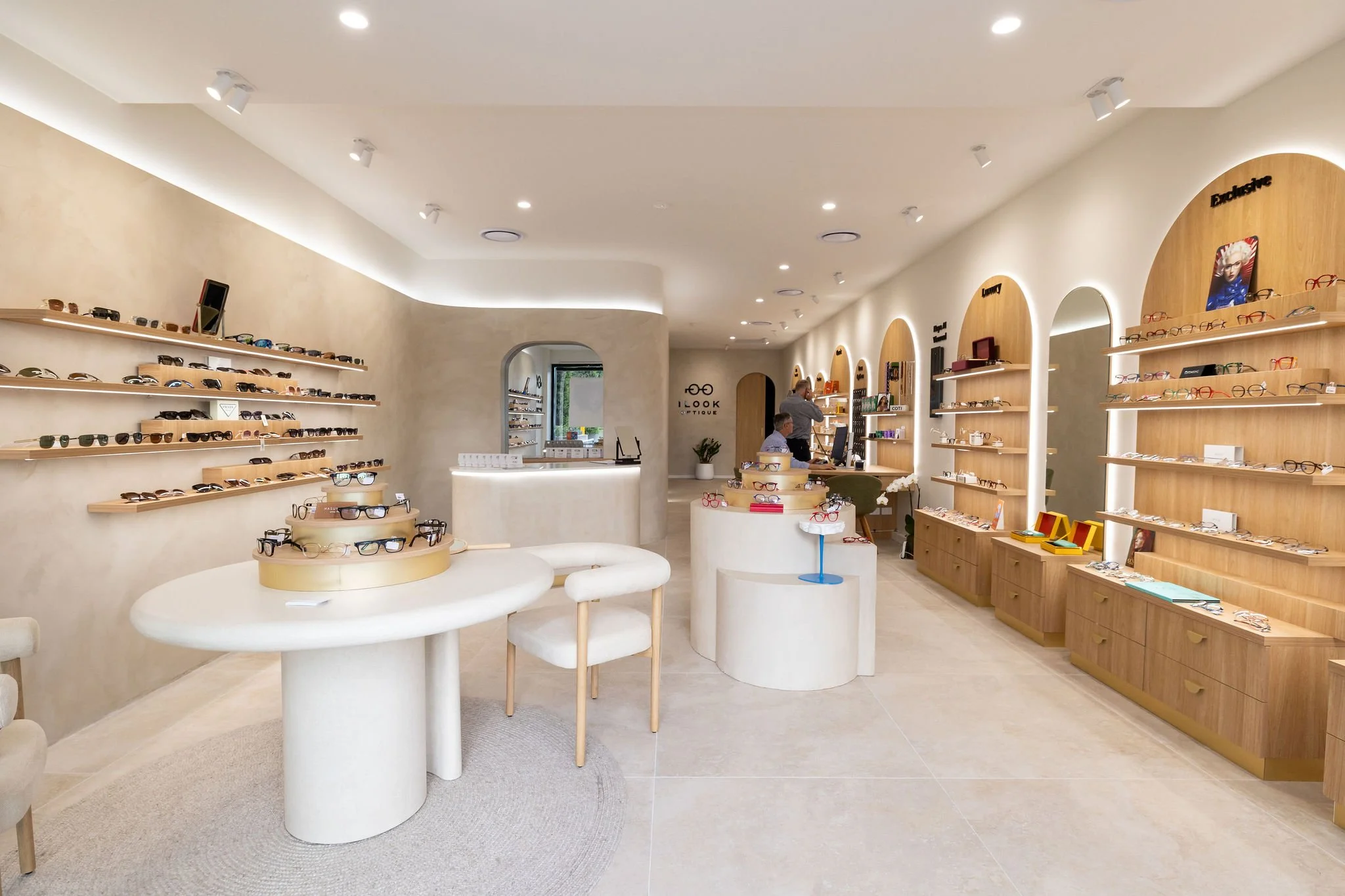 CRH_8983_593_i_look_optique_commercial_novasoma_photography.jpg