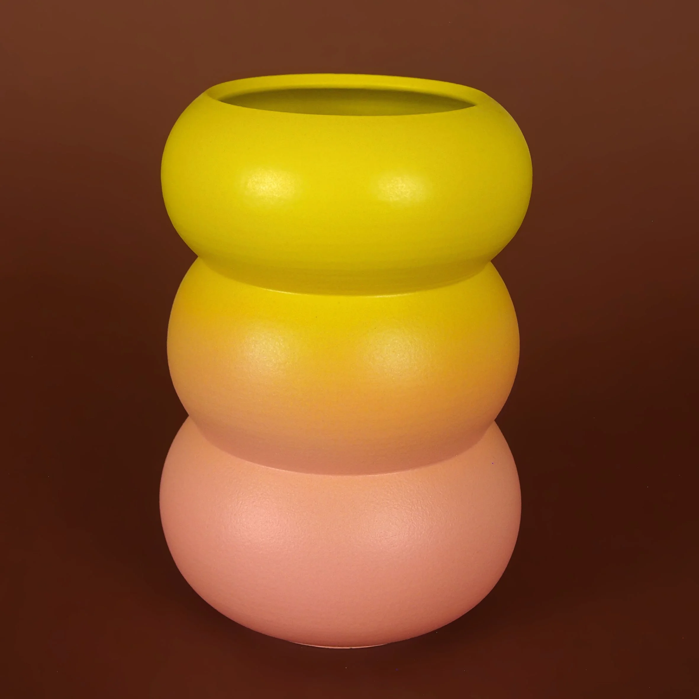 peapod-vase-nectarine-gradient.jpg