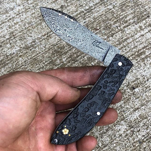 Few little pieces finished up and headed out! 🇫🇷 @ficxparis  #canivete #France #folder #mosaic #paris #cherryblossoms #damascussteel #engraving