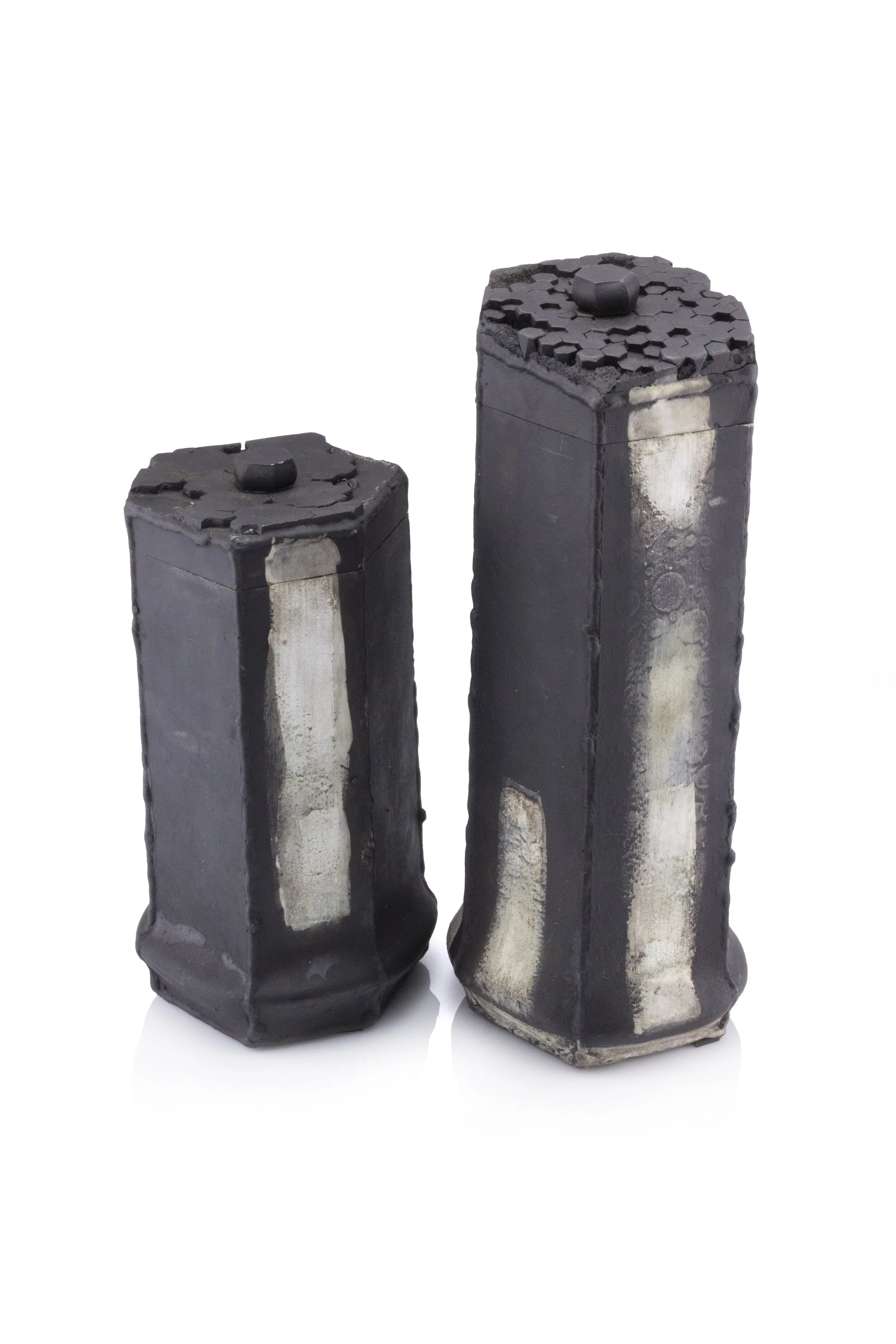 10.Meers_Basaltvessel copy.jpg