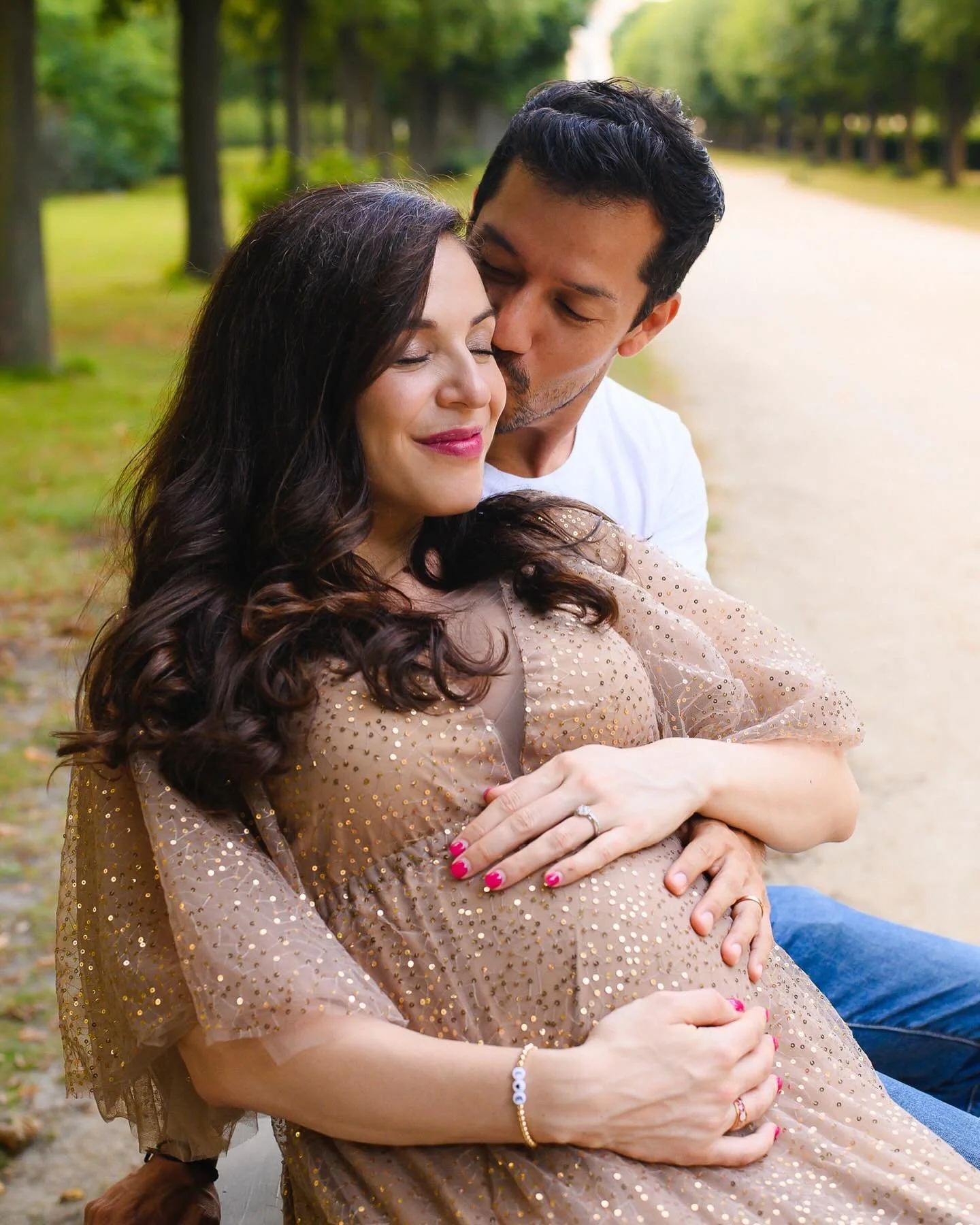 The sweetest French/Mexican couple, eagerly awaiting the arrival of their little prince🩵
.
.
.
#angelisportraits #maternityphotography #newbornphotography #familyphotography #babyboy #naturalphotography #berlinphotographer #newbornphotographer #fami