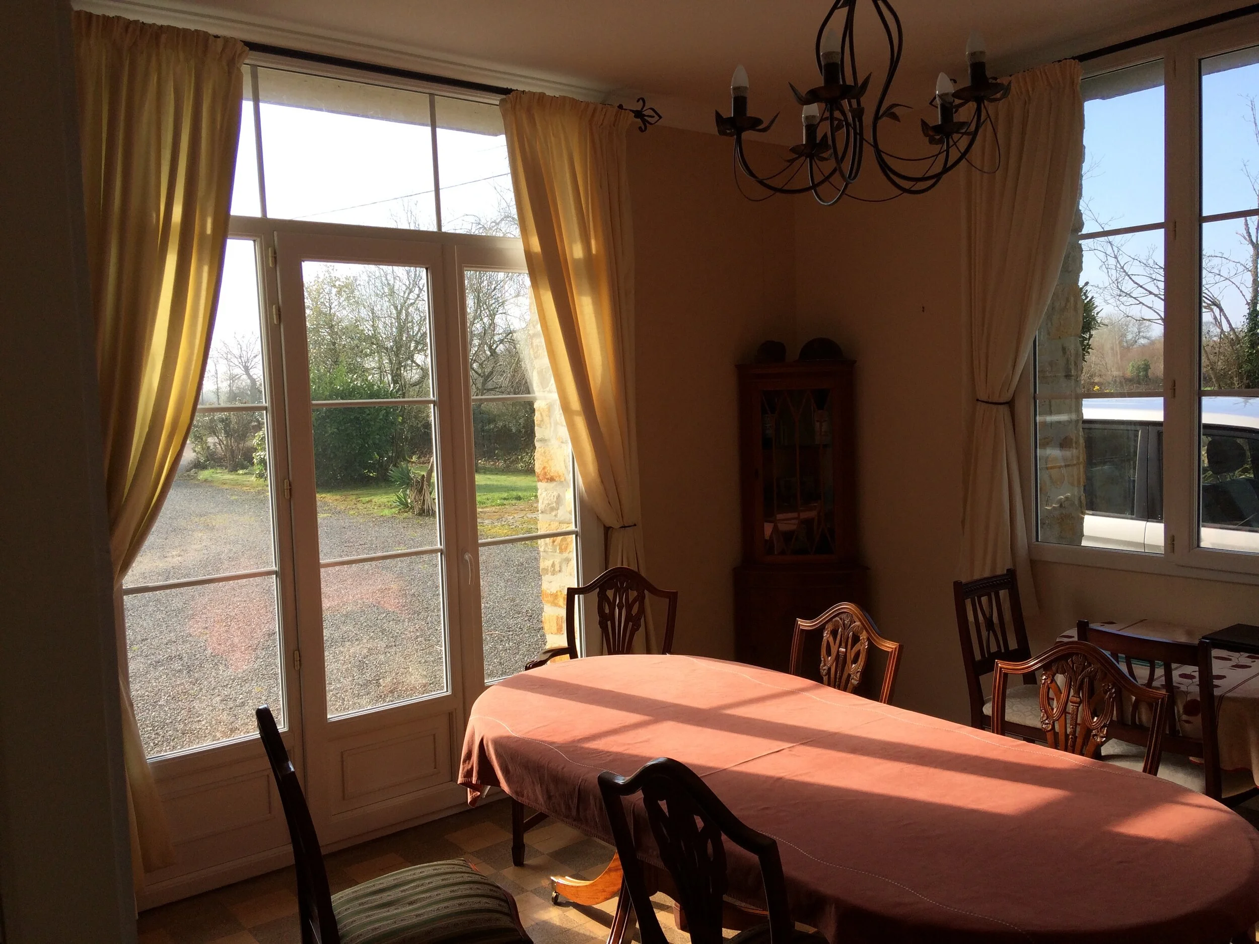 B&B Guest Dining.JPG