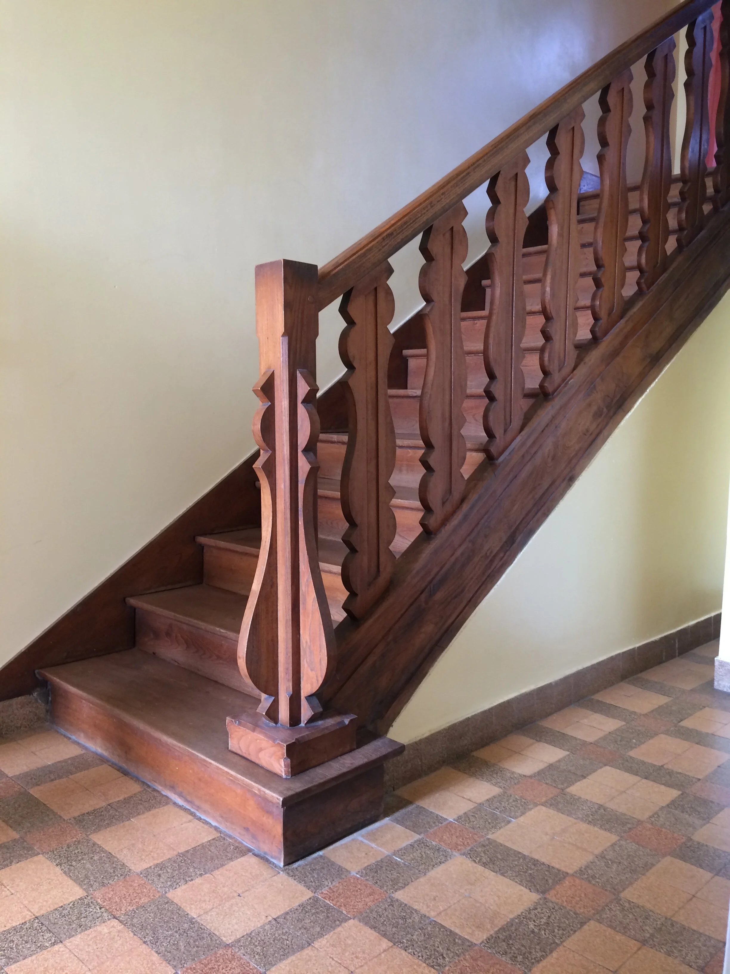 080-Staircase.JPG