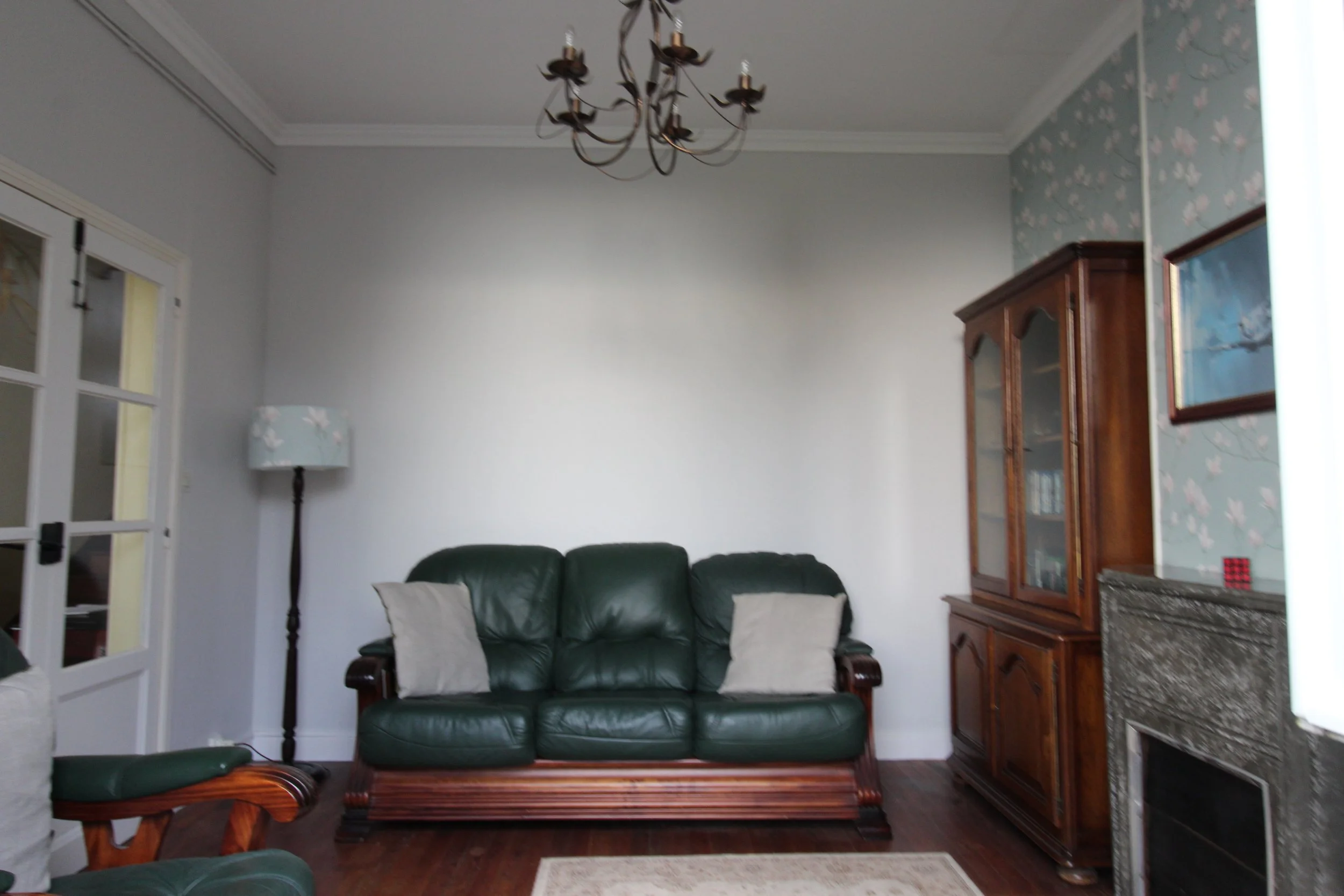 Lounge-02.JPG