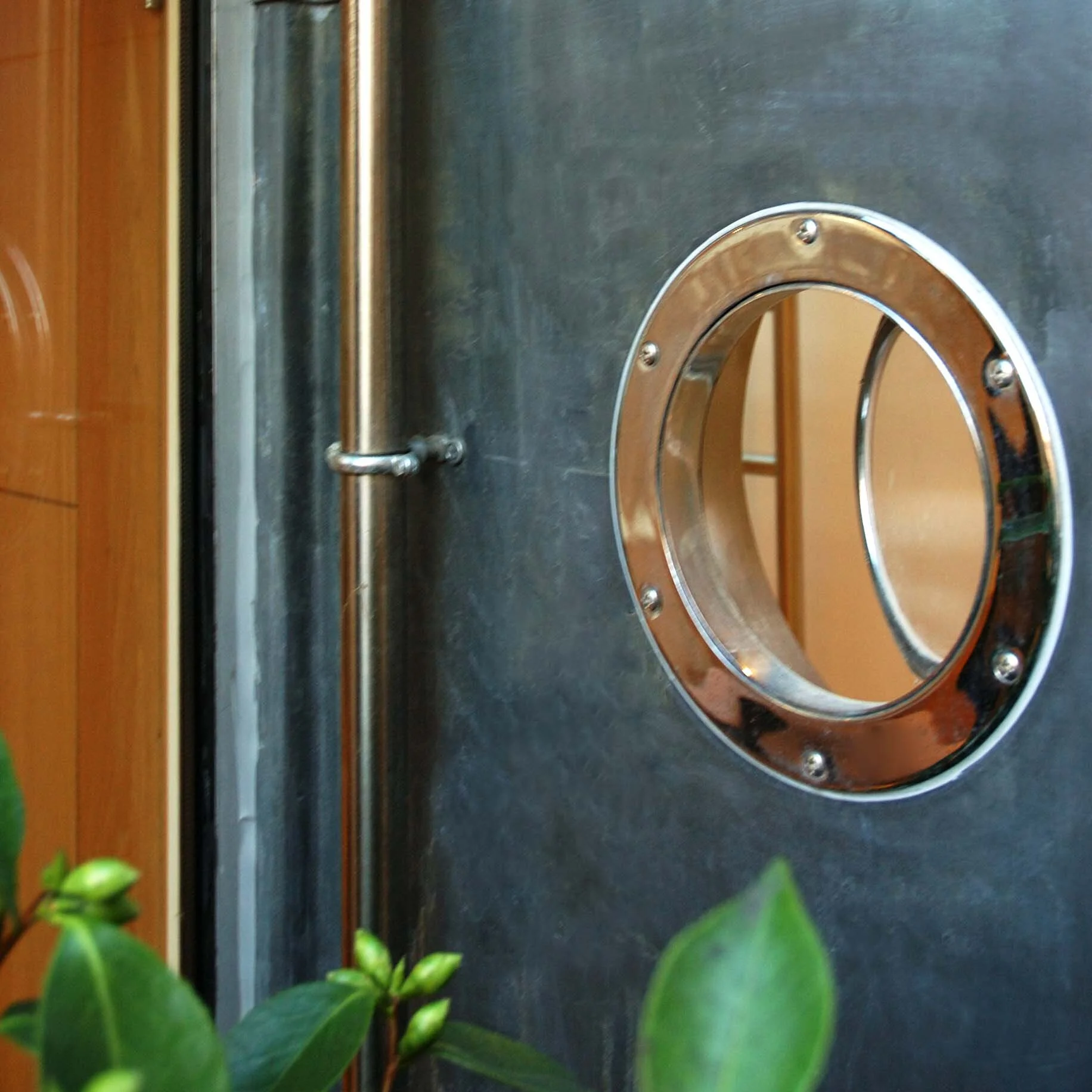 porthole.jpg