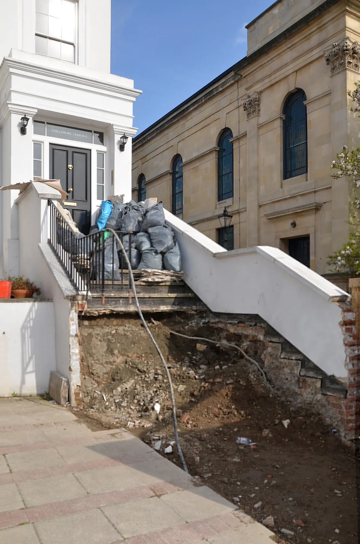 Front facade phillimor 2.jpg