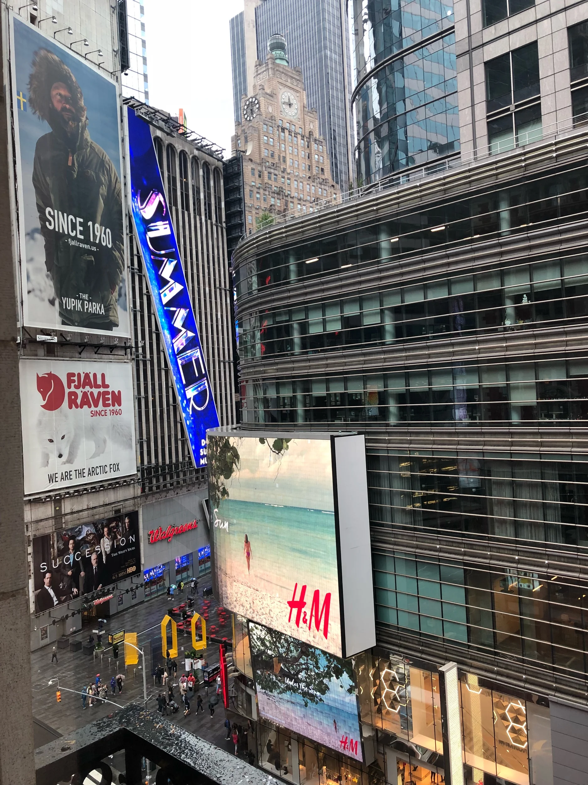 Про поездку в Нью-Йорк.