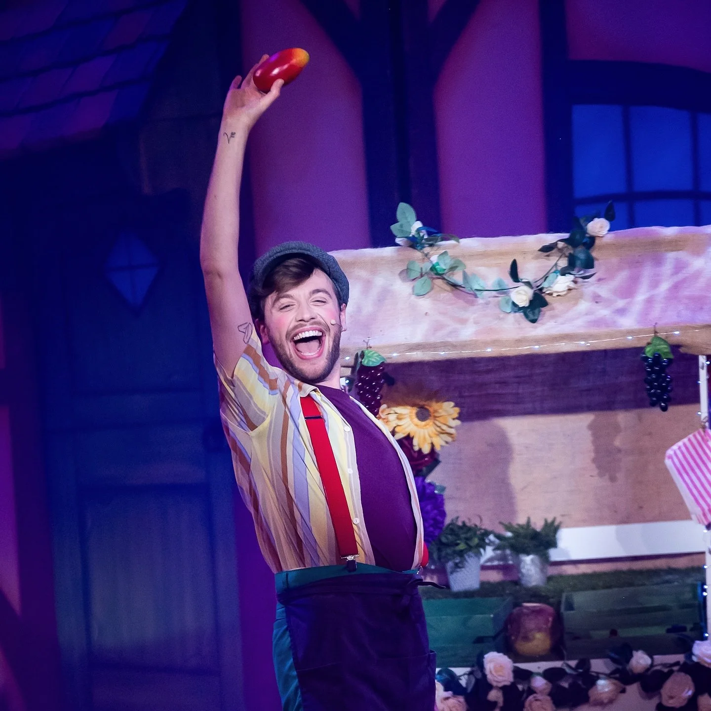 It&rsquo;s time to say farewell to 2024 and the fairest panto of them all - will miss this crazy bunch of sillies! As for Keithy-baby? In his own words, it&rsquo;s time to &ldquo;let that MAN-GO&rdquo; 🥭✨ Happy New Year everyone! 🎉💜 photos by @lau