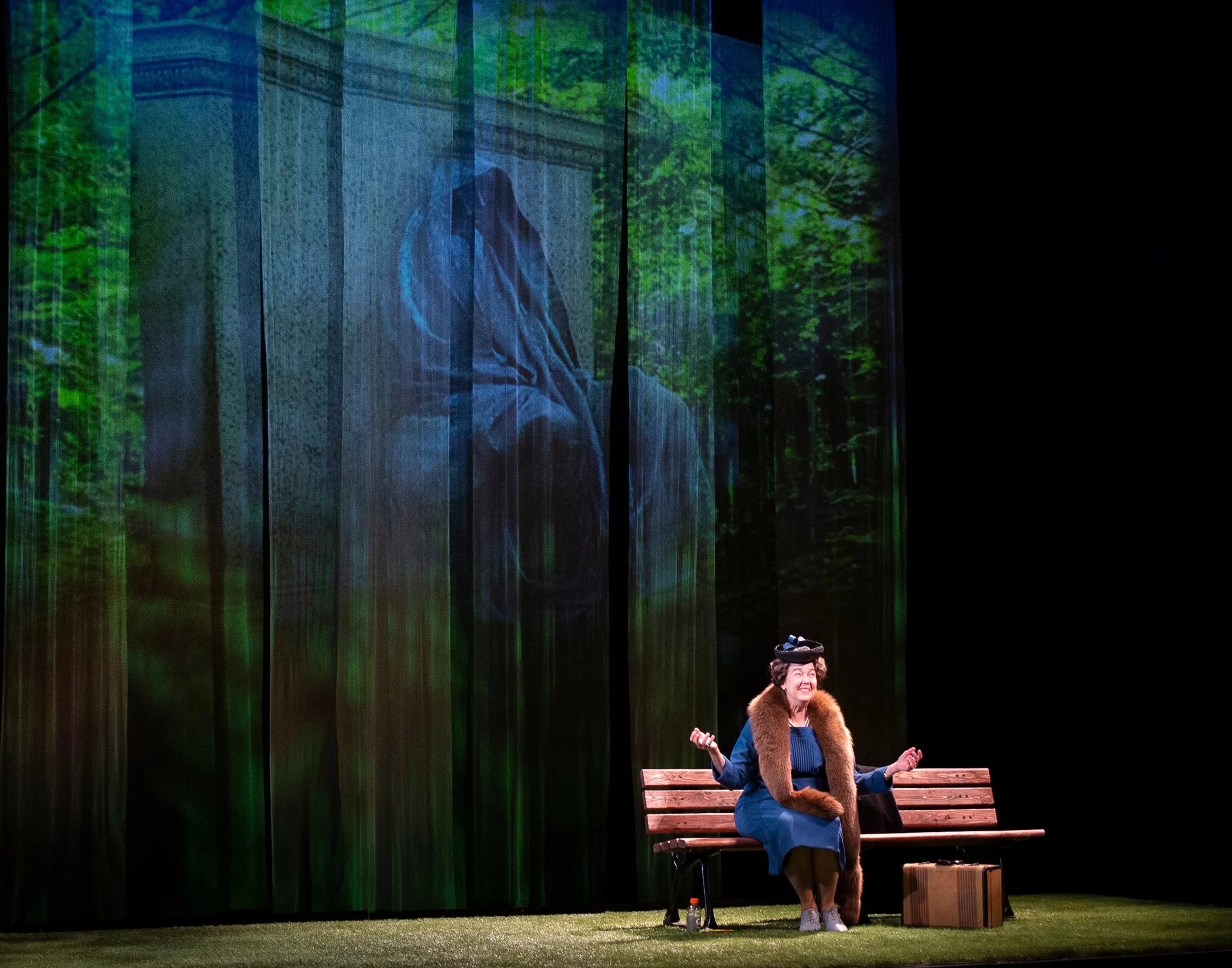  Harriet Harris as Eleanor : Photo by David Dashiell 