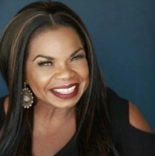 Renée Lubin Returns to Be Bubbly