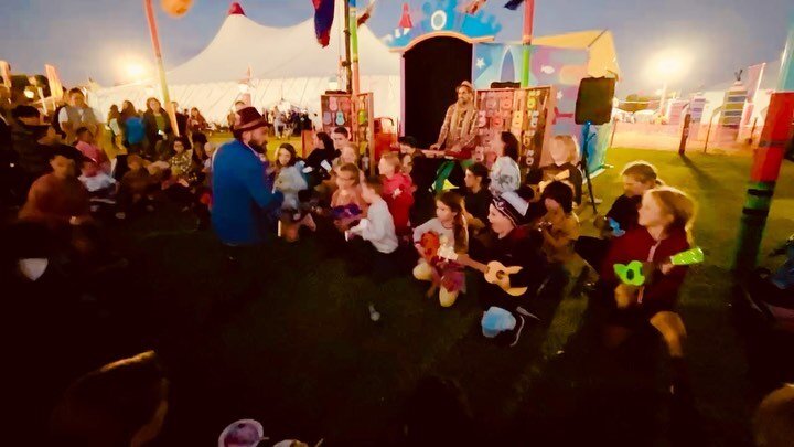 Wow. Thank you @portfairyfolkfestival for having us. The Pt Fairy mini ukers are off and running!Wonderful to hang out with old friends and make new ones @bebopcircus @katbeechy @emilybissland and @sharplikeaudrey. Next up @yackfolkfestival @cityofgr