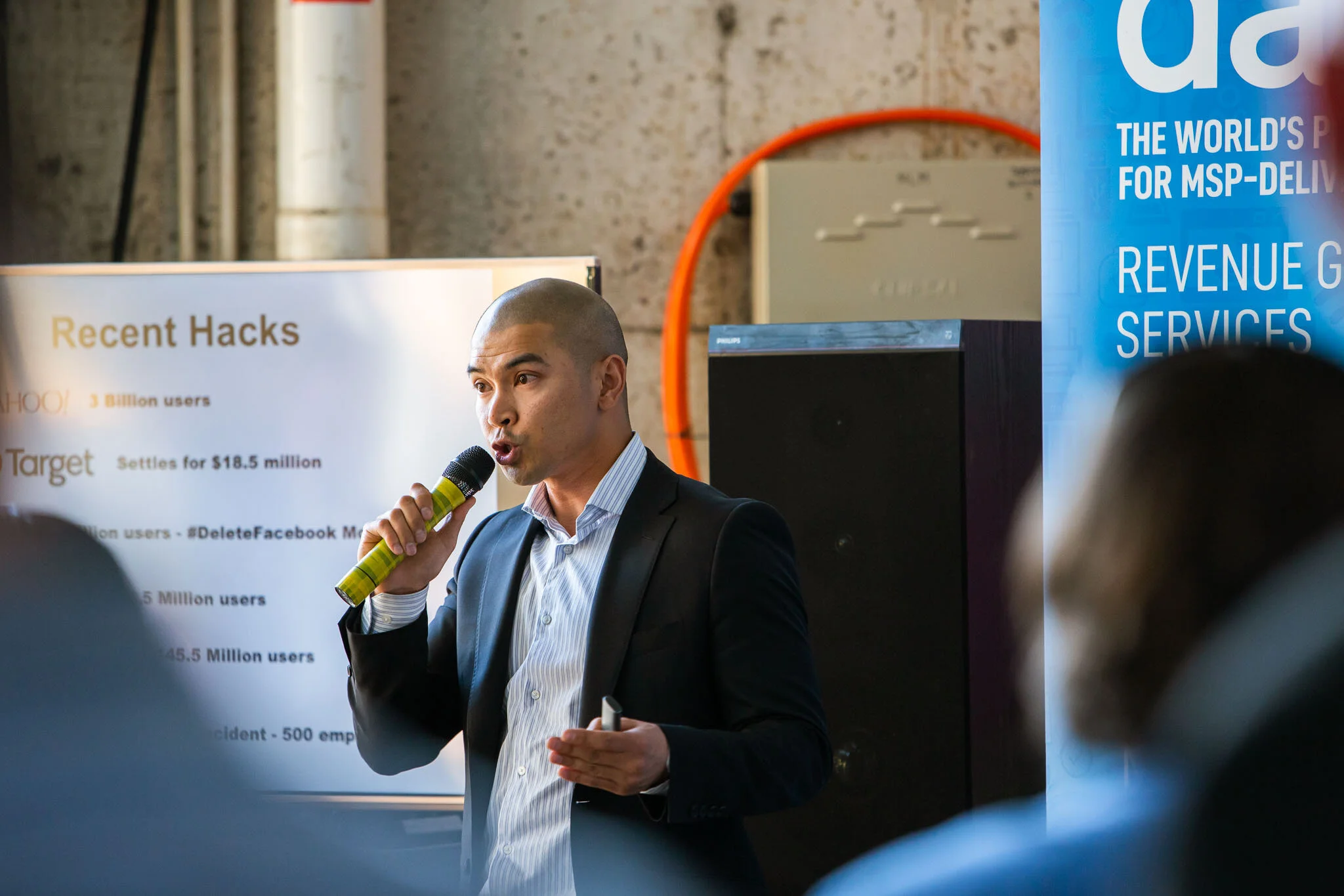 _D1A0351 - 2048px sRGB.jpg