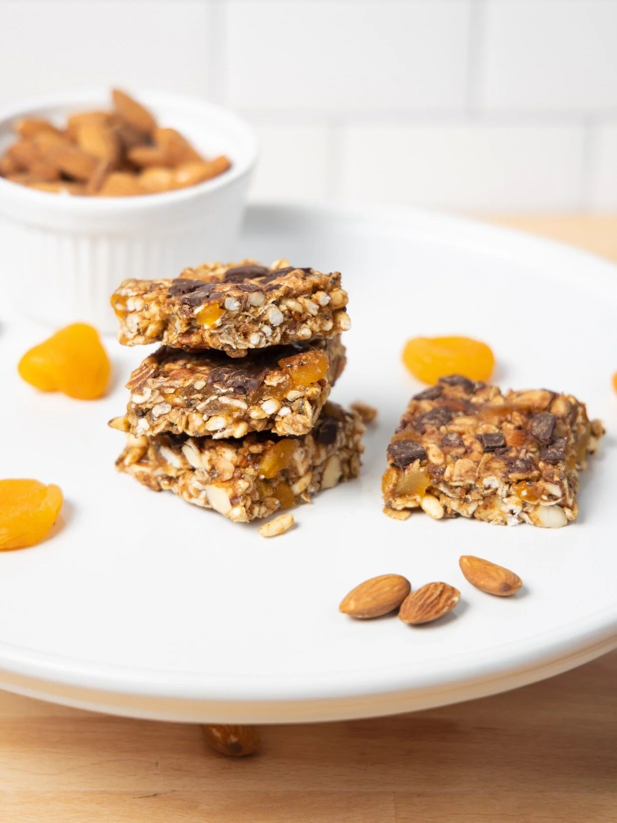 Chewy Apricot Almond Granola Bars