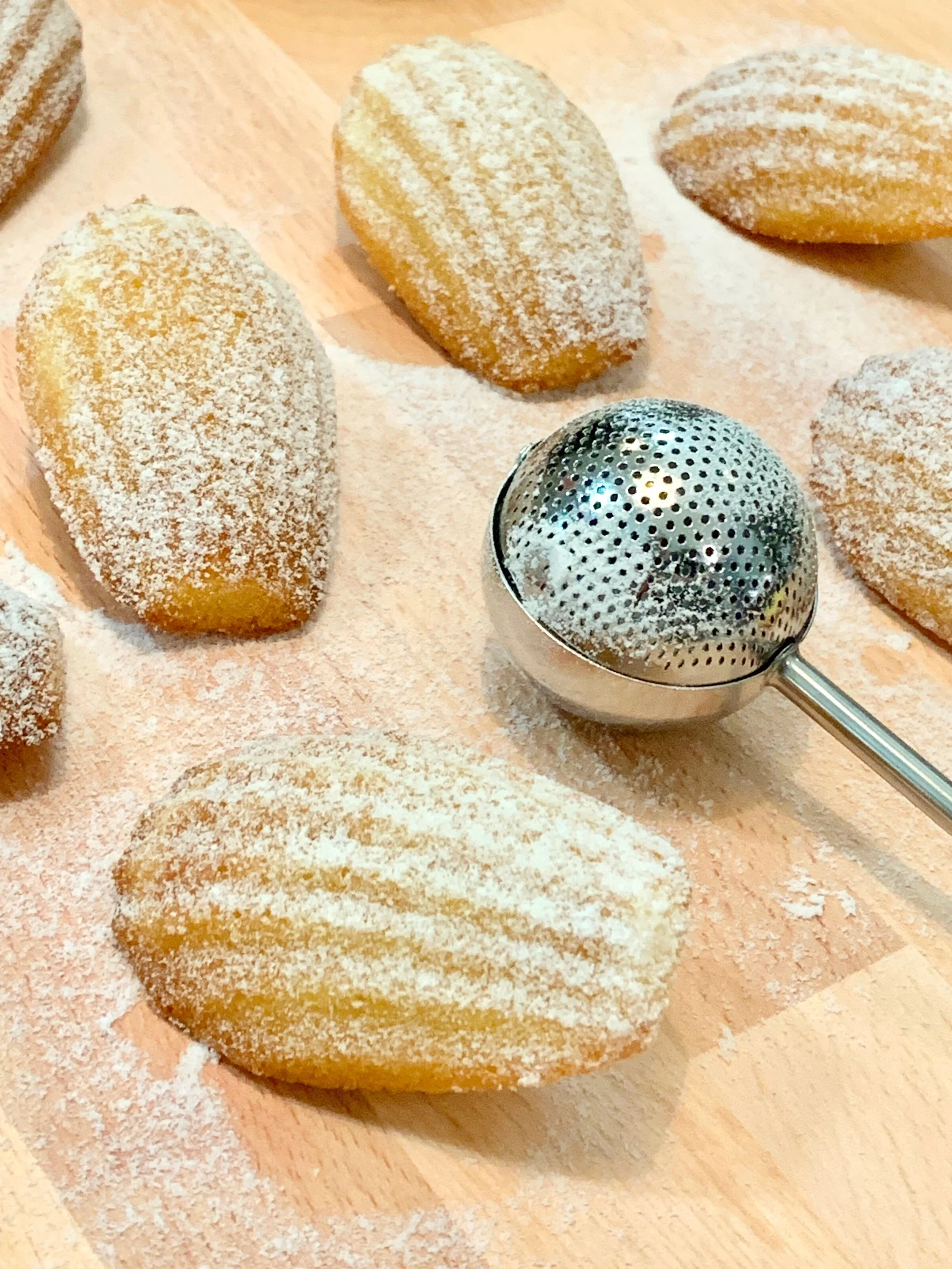 Lemon Vanilla Madeleines