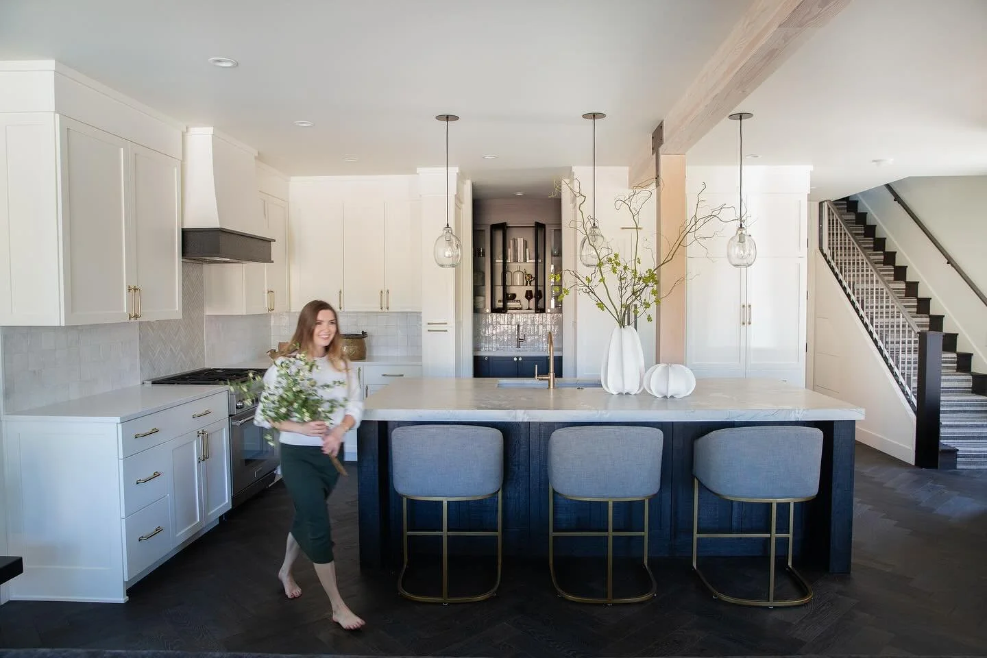 Our #BuddhaLounge kitchen traded basic builder-grade for soulful stone+texture, and serious style. Swipe ➡️ 2x to see the dramatic transformation. Om, how serene&hellip;🥰🙏🪷 #beforeandafter #designmagic #oldbend #DBStudo #moderninteriors
